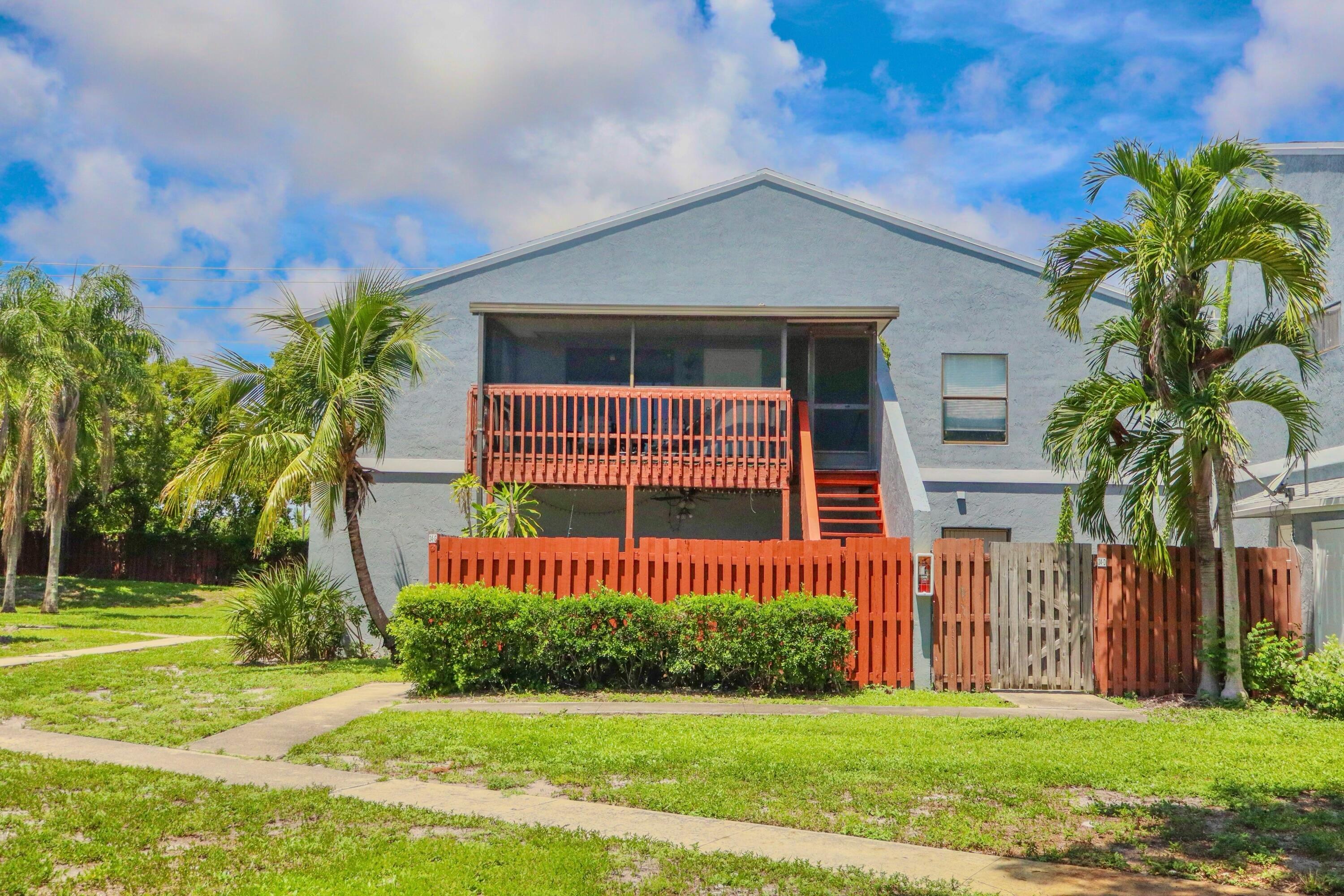 Foto de propiedad en 34 Crossings Circle F, Boynton Beach, FL 33435 Boynton Beach con MLS# 