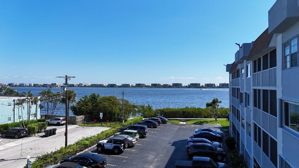 Alquilada 1502 S Lakeside Drive #419, Lake Worth Beach, FL 33460, Lake Worth Beach, FL 33460