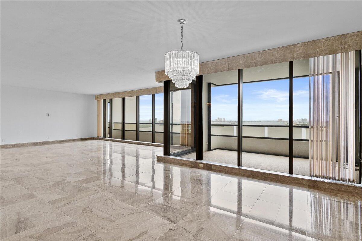 Foto de propiedad en 100 Lakeshore Drive 1955, North Palm Beach, FL 33408 North Palm Beach con MLS# 