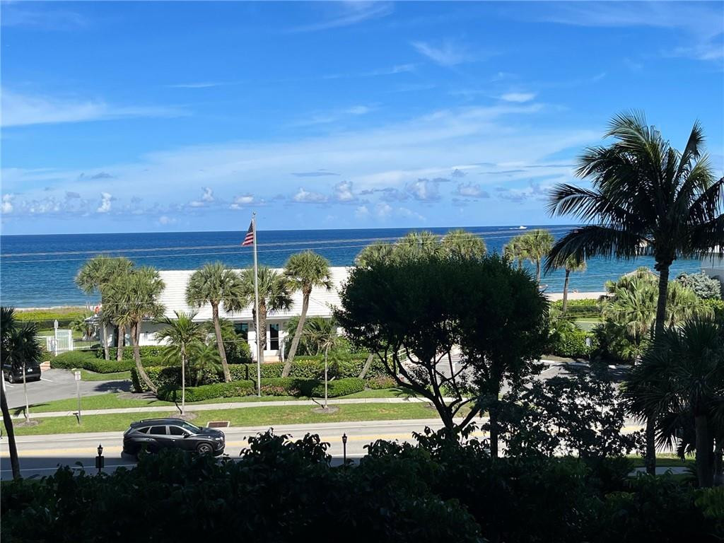 Foto de propiedad en 333 NE 21st Avenue 604, Deerfield Beach, FL 33441 Deerfield Beach con MLS# 