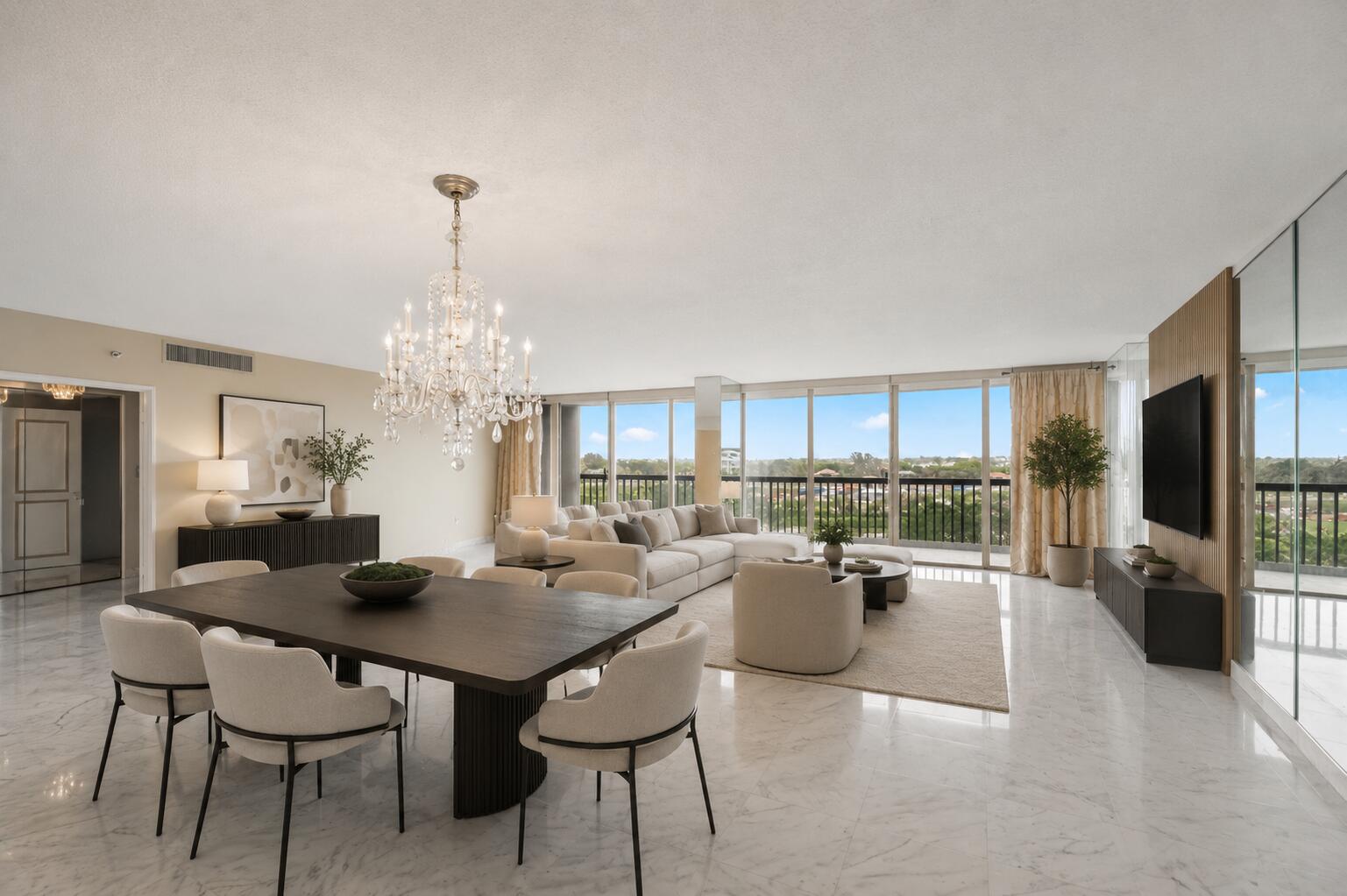 Foto de propiedad en 2480 Presidential Way 704, West Palm Beach, FL 33401 West Palm Beach con MLS# 