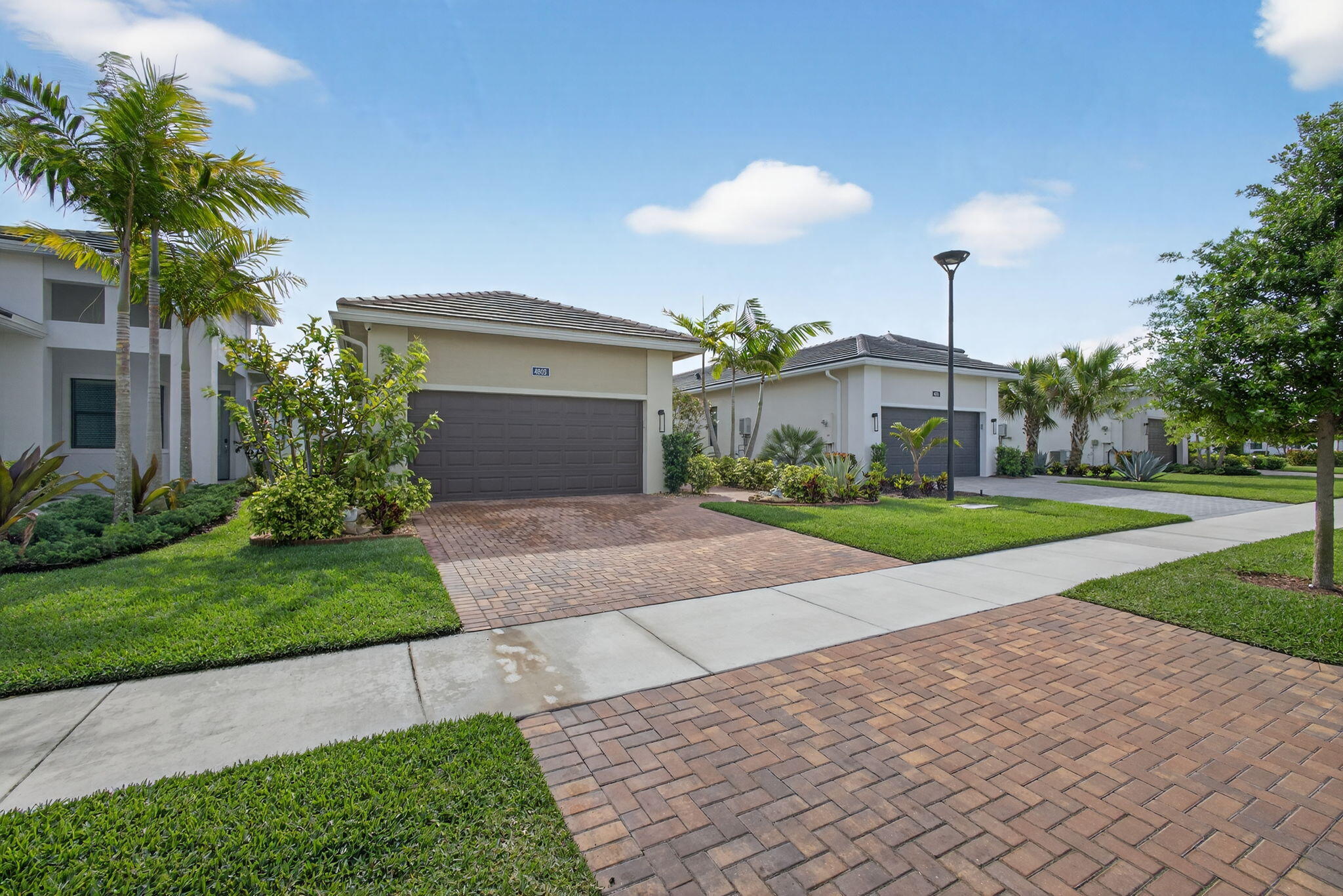 Foto de propiedad en 4805 Saint Armands Way, Westlake, FL 33470 Westlake con MLS# 