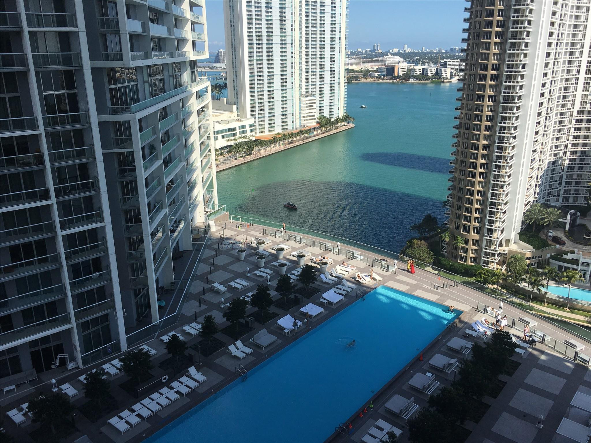 Alquilada 495 Brickell Avenue 2308, Miami, FL 33131, Miami, FL 33131
