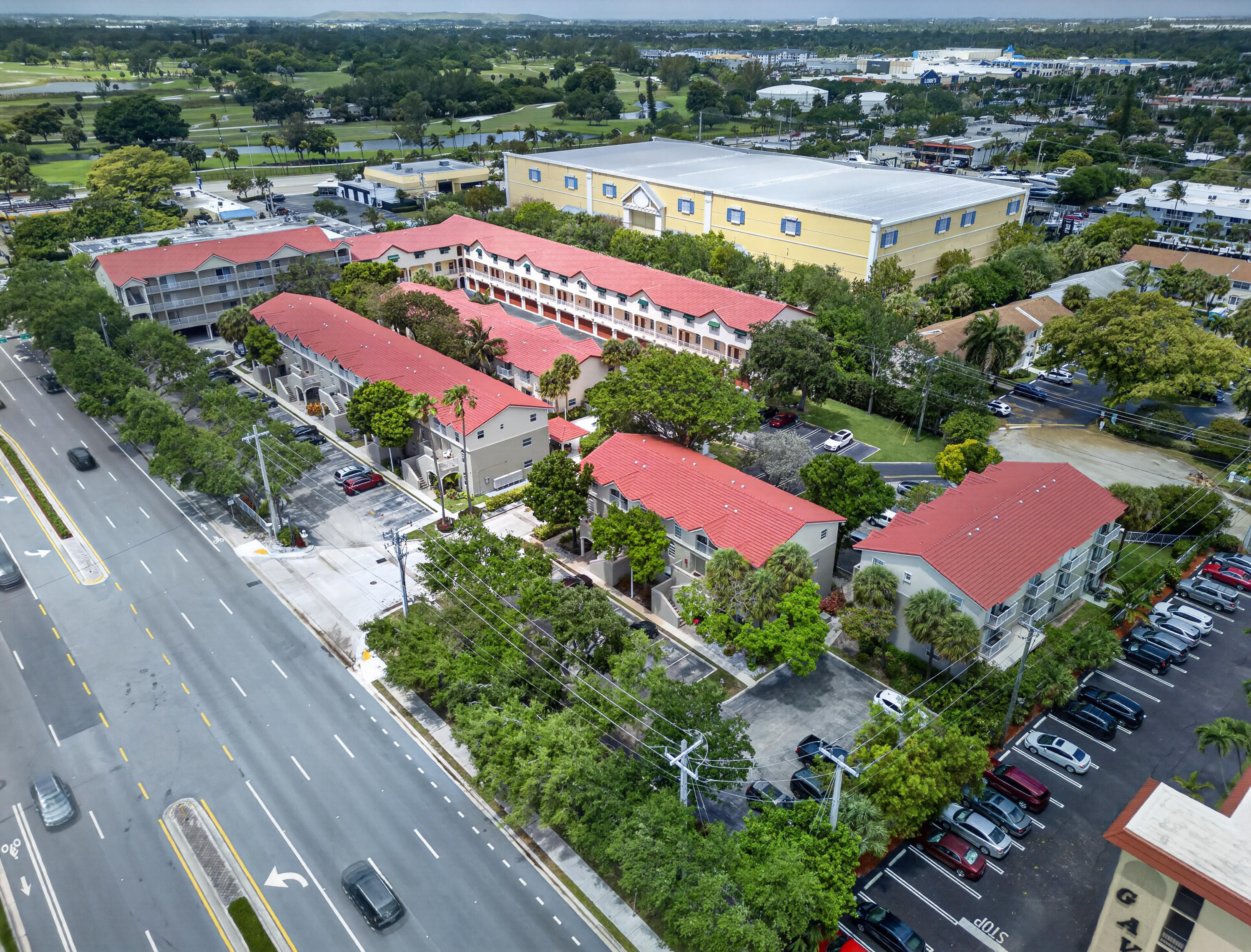 Foto de propiedad en 2501 NE 14th Street 301, Pompano Beach, FL 33062 Pompano Beach con MLS# 