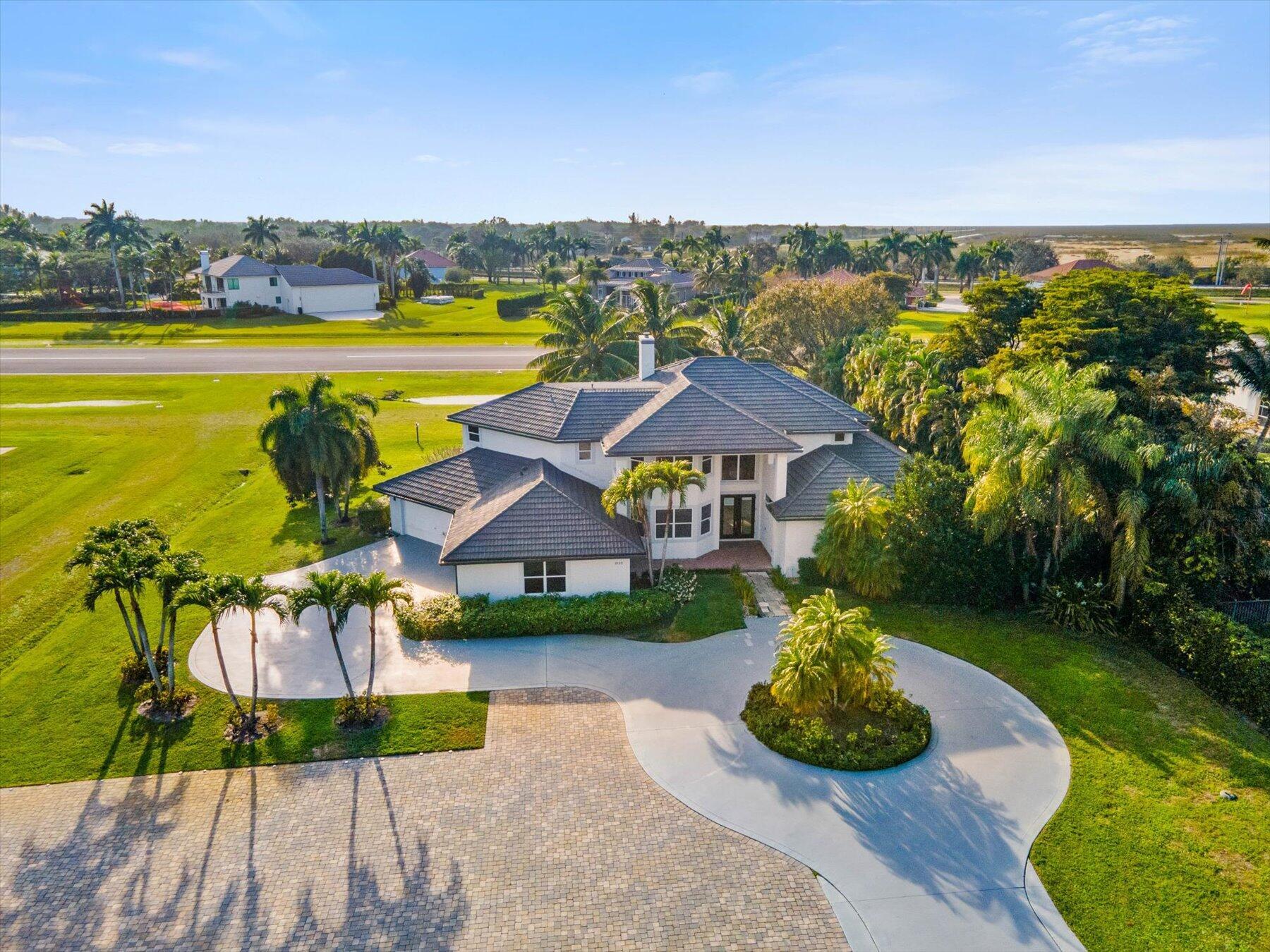 Foto de propiedad en 2135 Windsock Way, Wellington, FL 33414 Wellington con MLS# 