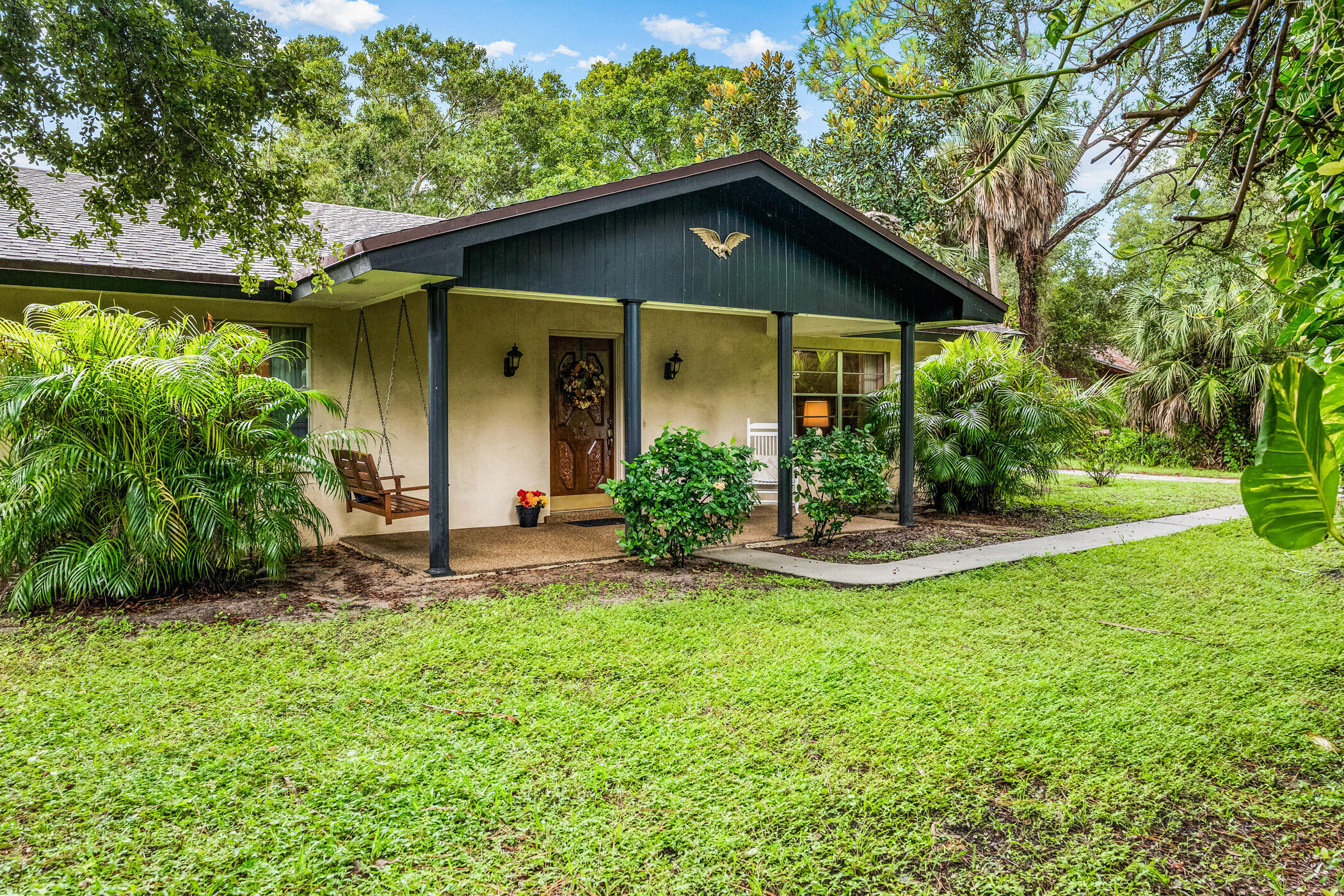 Foto de propiedad en 4153 1st Street SW, Vero Beach, FL 32968 Vero Beach con MLS# 