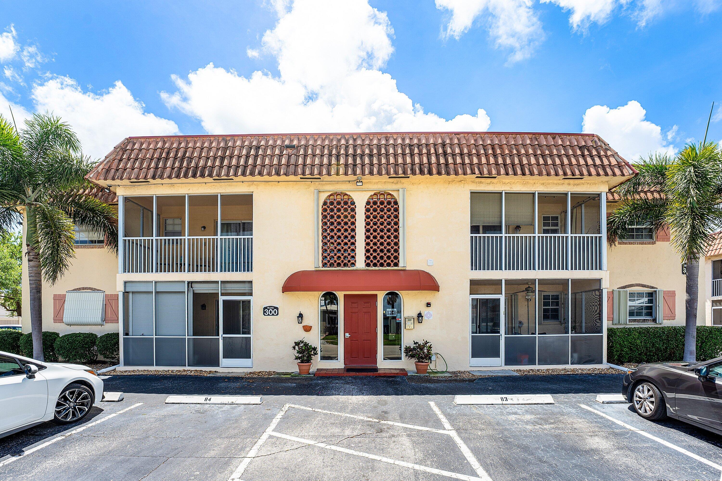 Foto de propiedad en 101 E Mcnab Road 304, Pompano Beach, FL 33060 Pompano Beach con MLS# 
