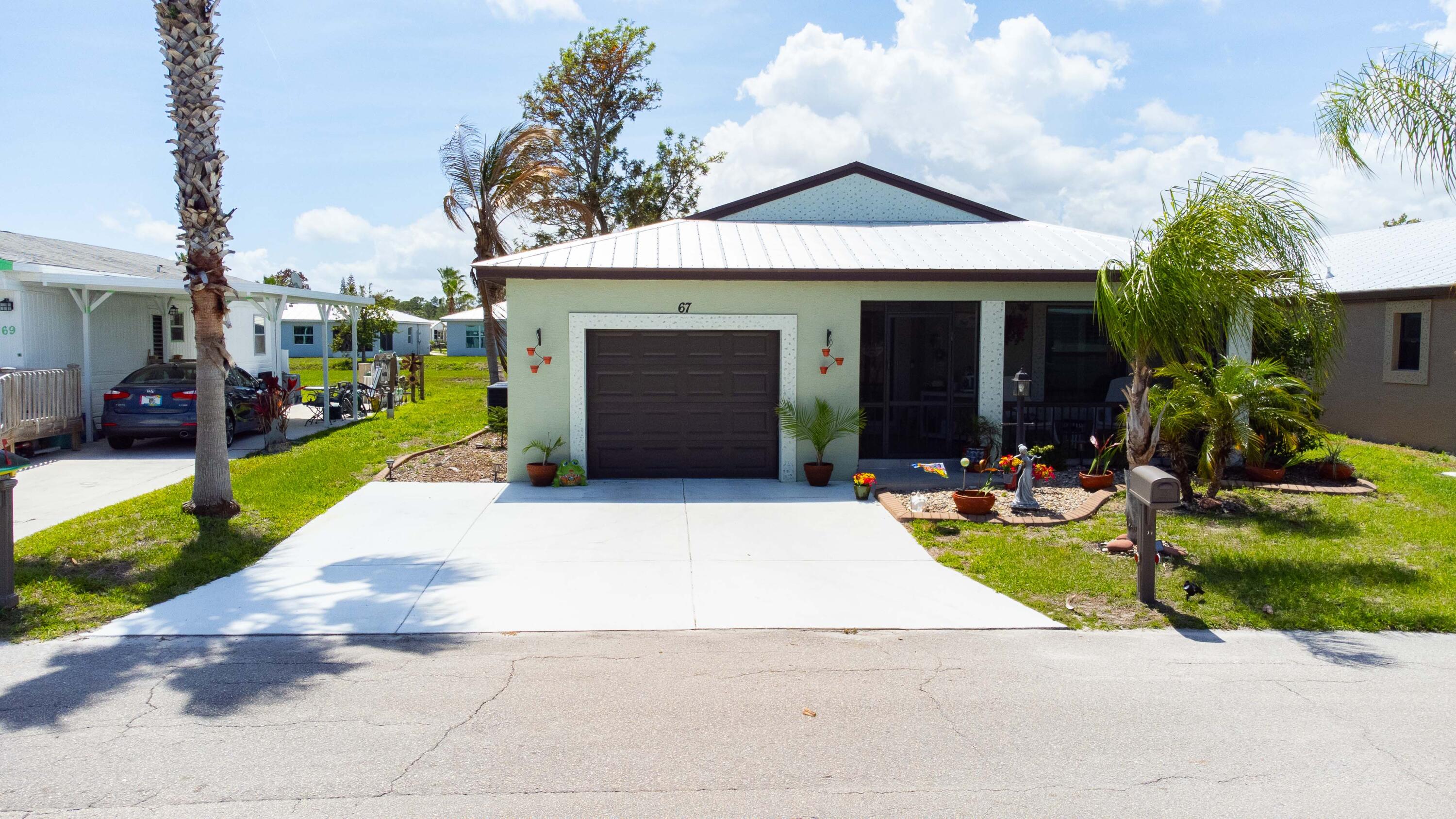 Foto de propiedad en 67 El Camino Real, Port St. Lucie, FL 34952 Port St. Lucie con MLS# 