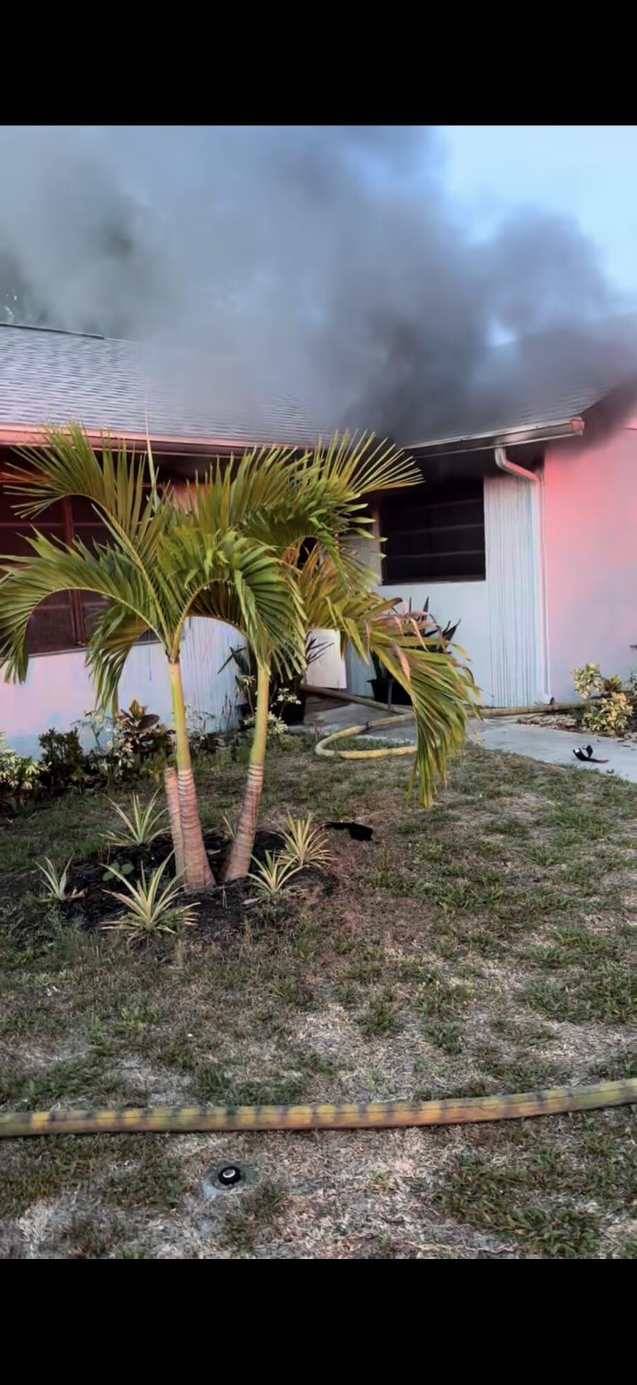 Foto de propiedad en 354 E Prima Vista Boulevard, Port St. Lucie, FL 34983 Port St. Lucie con MLS# 
