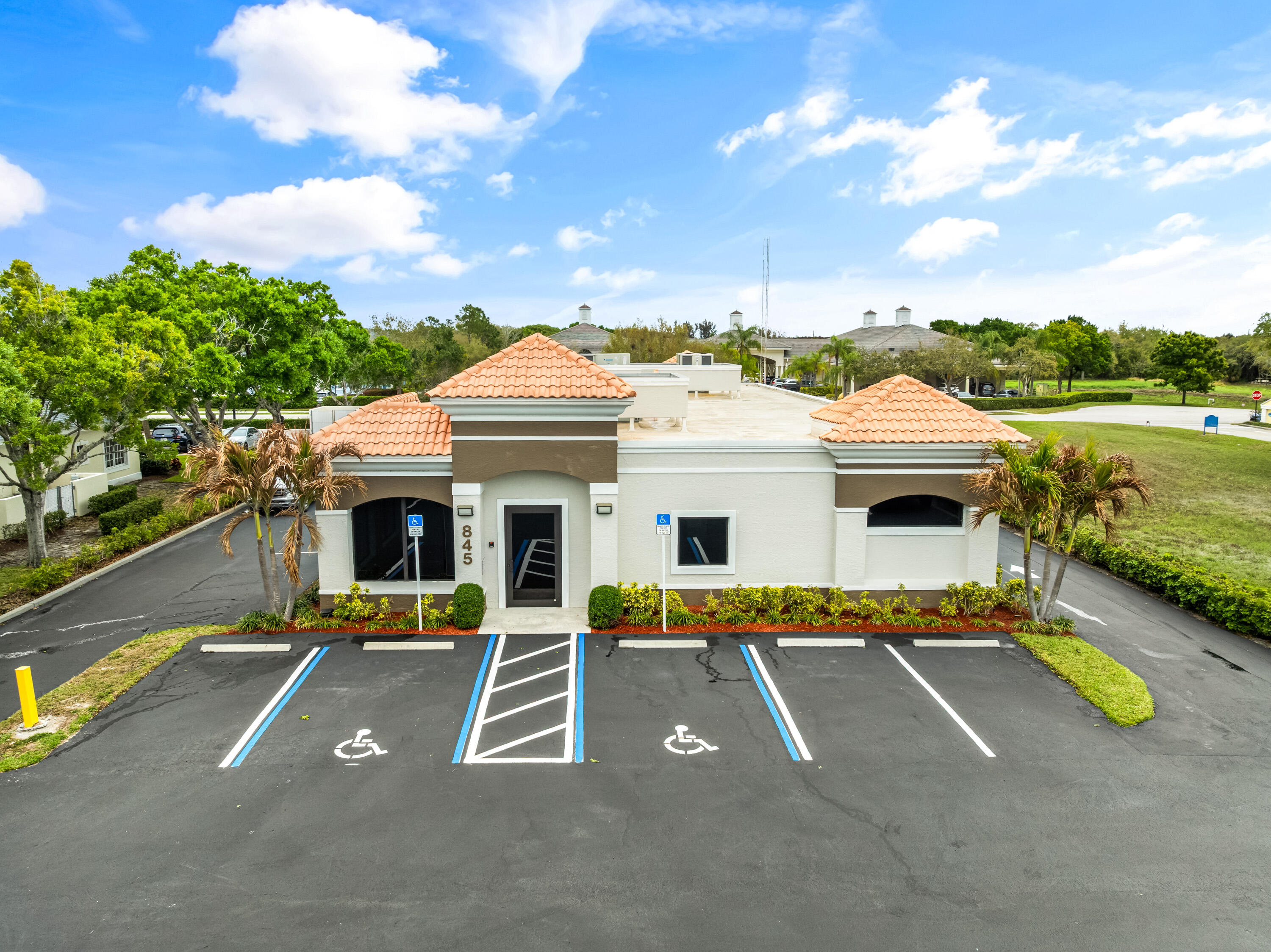 Foto de propiedad en 845 37th Place, Vero Beach, FL 32960 Vero Beach con MLS# 