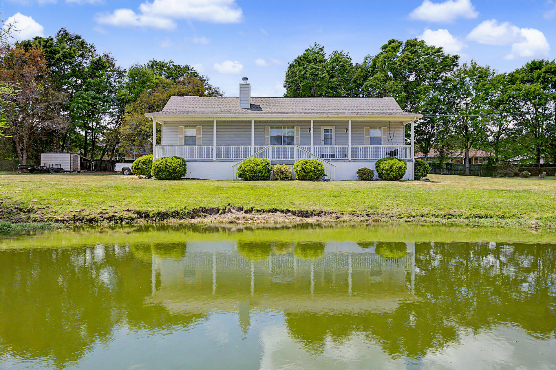 Foto de propiedad en 7327 Glidden Lane, Pensacola, FL 32526 Pensacola con MLS# 