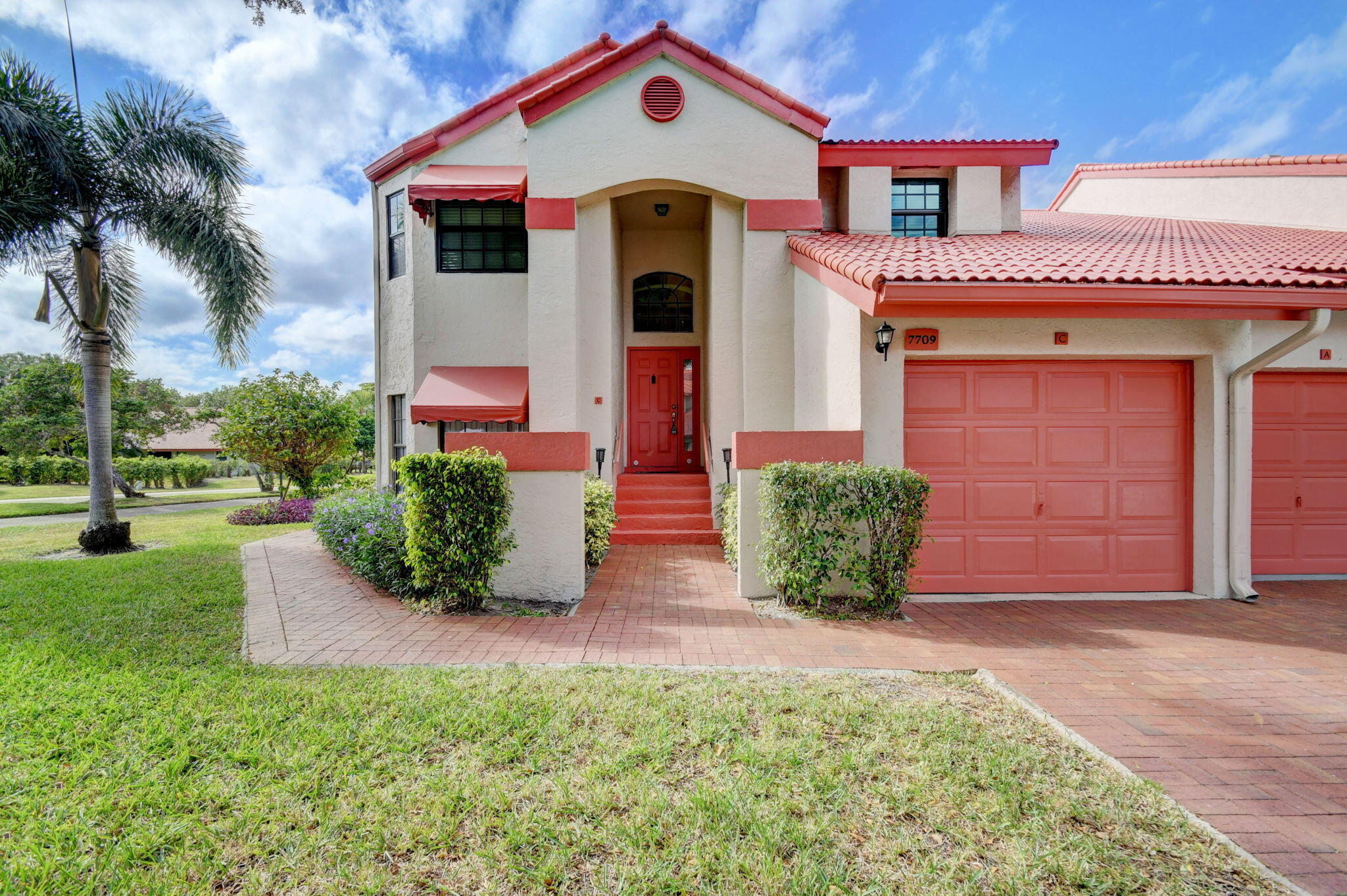 Foto de propiedad en 7709 Lexington Club Boulevard C, Delray Beach, FL 33446 Delray Beach con MLS# 
