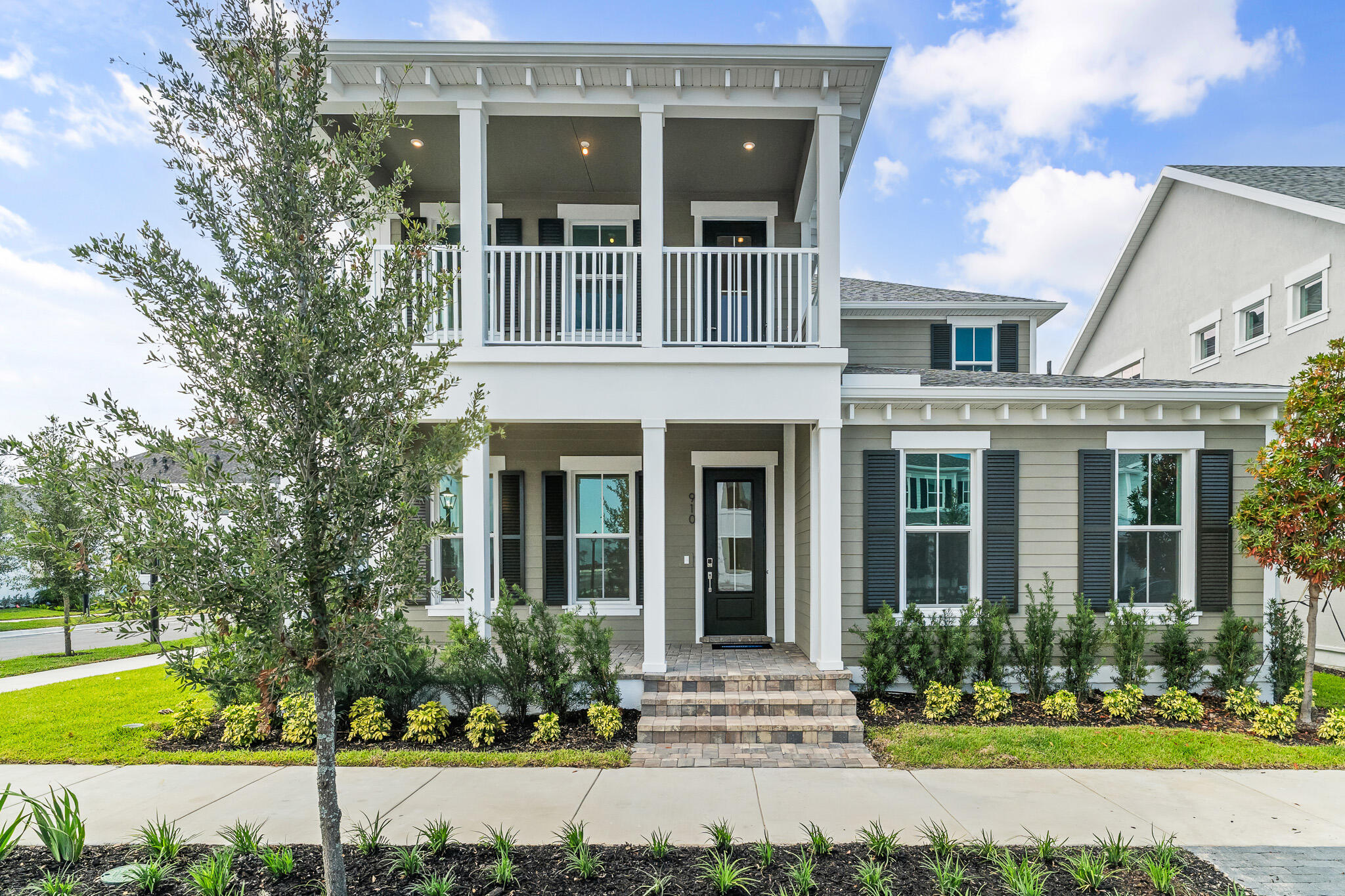 Foto de propiedad en 910 SW Newfield Avenue, Palm City, FL 34990 Palm City con MLS# 