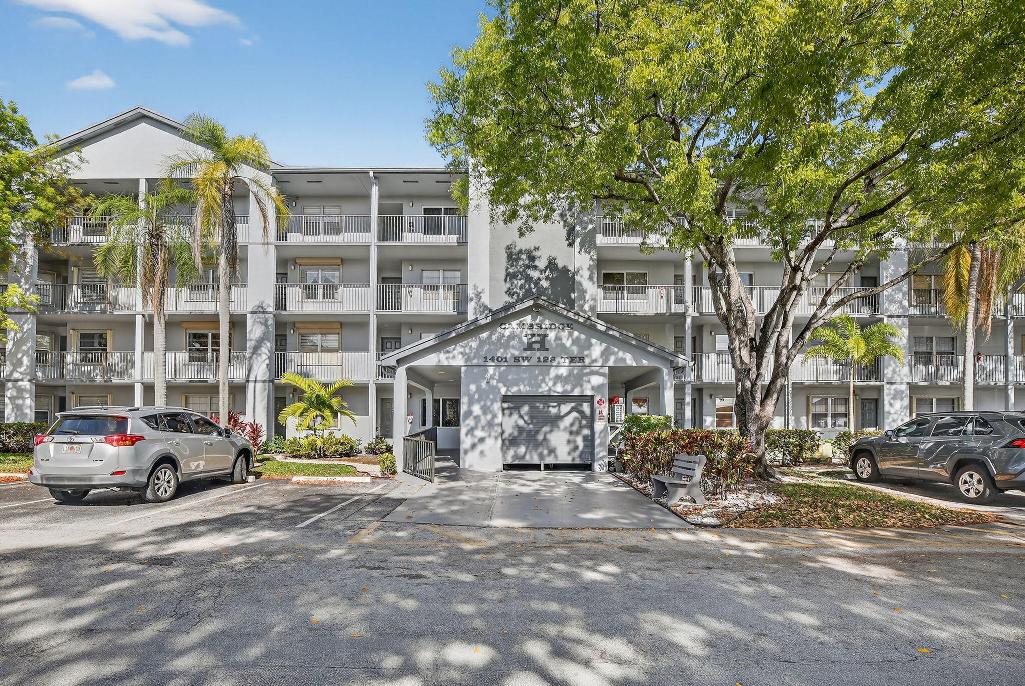 Foto de propiedad en 1401 SW 128th Terrace 212h, Pembroke Pines, FL 33027 Pembroke Pines con MLS# 