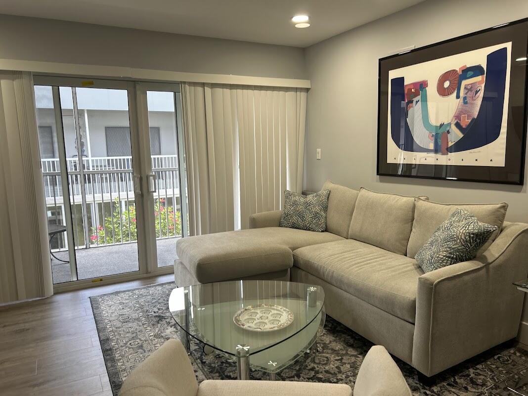 Foto de propiedad en 87 Piedmont B, Delray Beach, FL 33484 Delray Beach con MLS# 