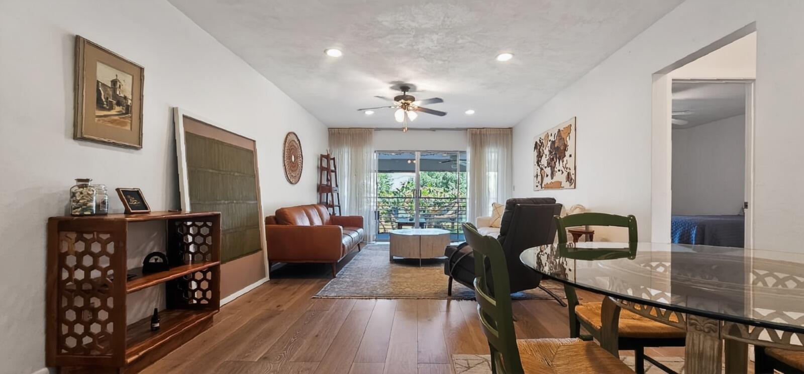 Foto de propiedad en 8 Garden Street 206r, Tequesta, FL 33469 Tequesta con MLS# 