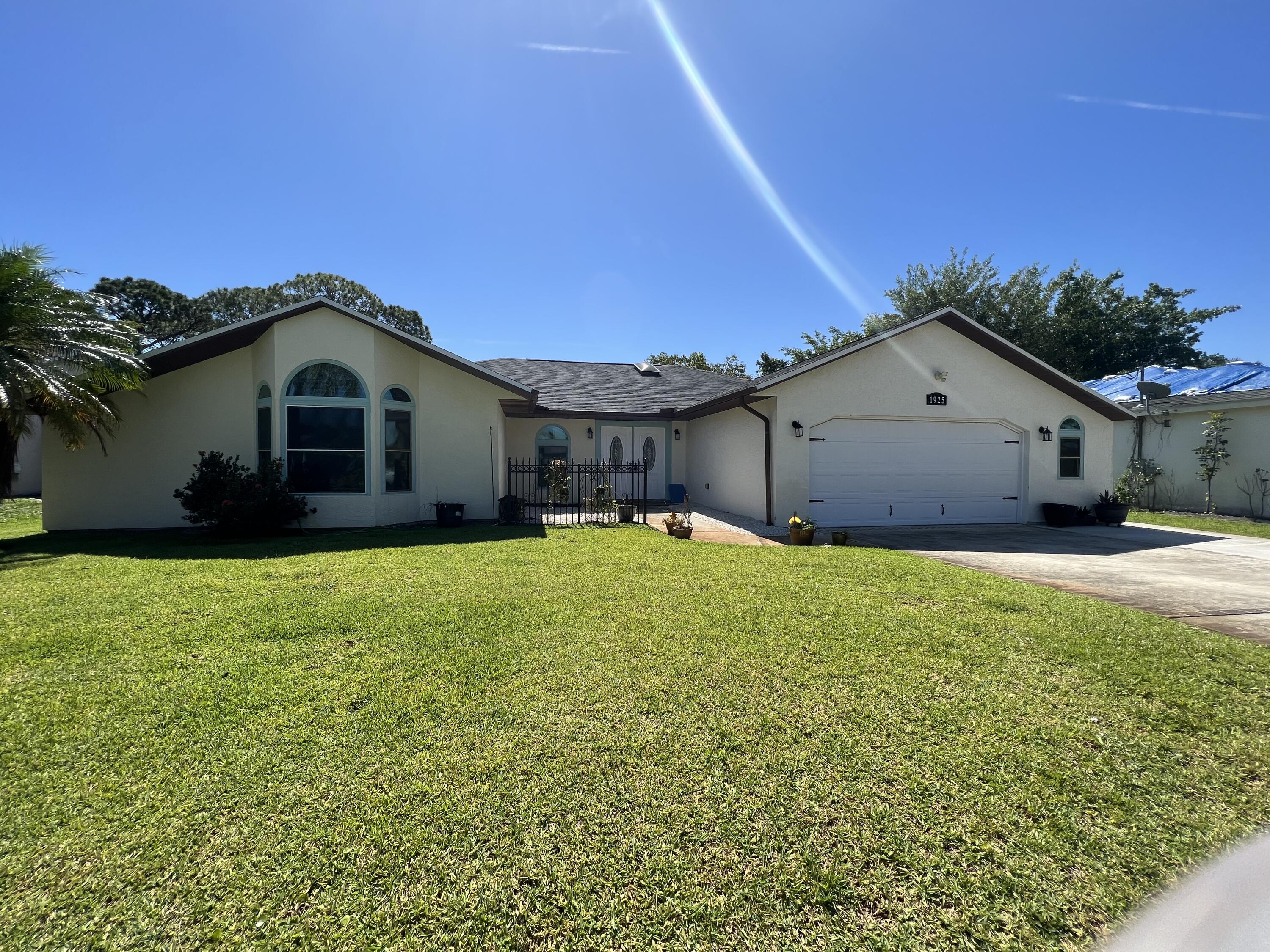 En Renta 1925 SE Cheltenham Street, Port St. Lucie, FL 34983, Port St. Lucie, FL 34983