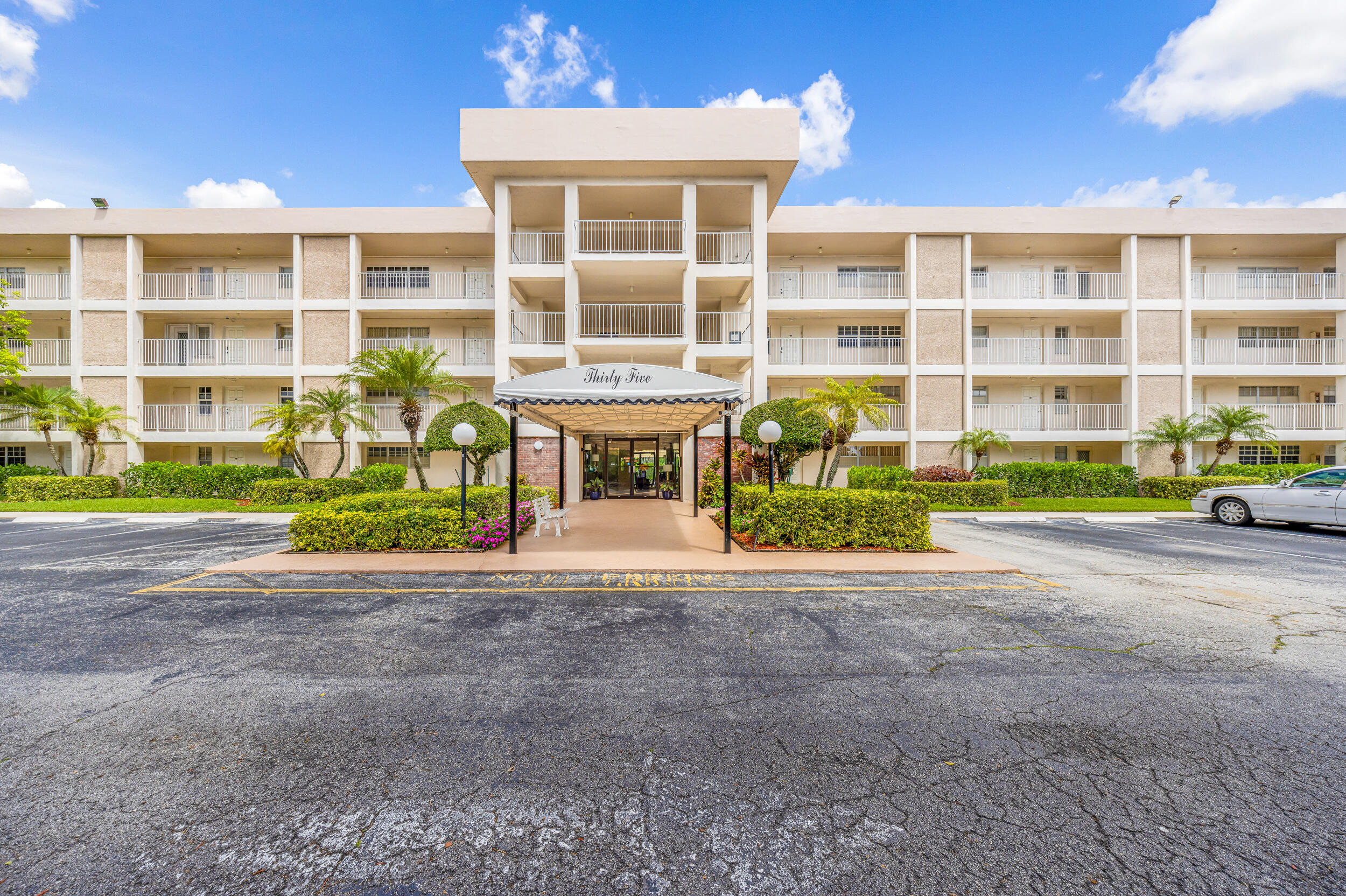 Foto de propiedad en 3151 S Palm Aire Drive 407, Pompano Beach, FL 33069 Pompano Beach con MLS# 