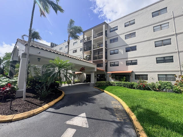 Foto de propiedad en 701 NW 19th Street 500, Fort Lauderdale, FL 33311 Fort Lauderdale con MLS# 
