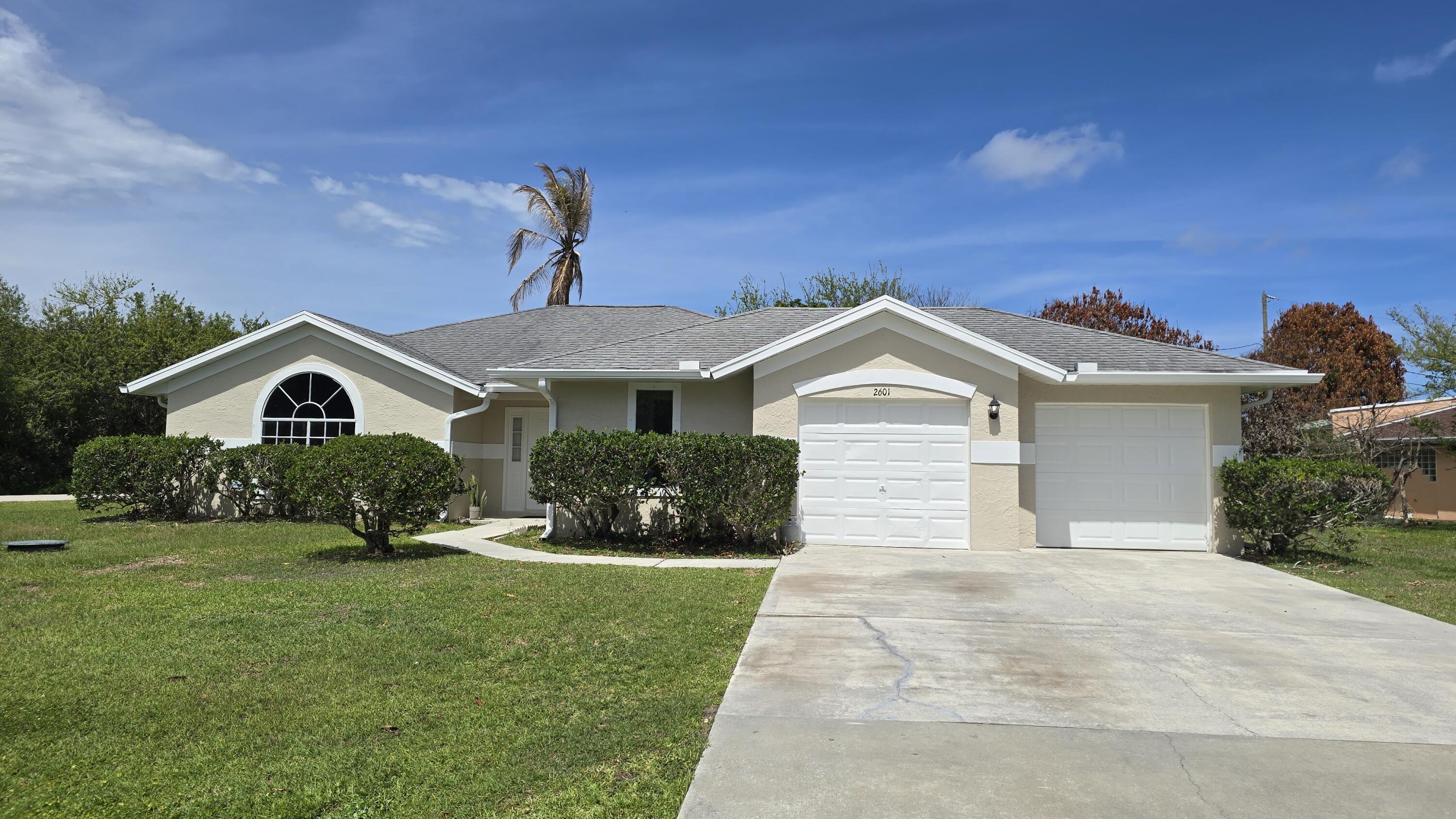 Foto de propiedad en 2601 SE Creston Lane, Port St. Lucie, FL 34952 Port St. Lucie con MLS# 