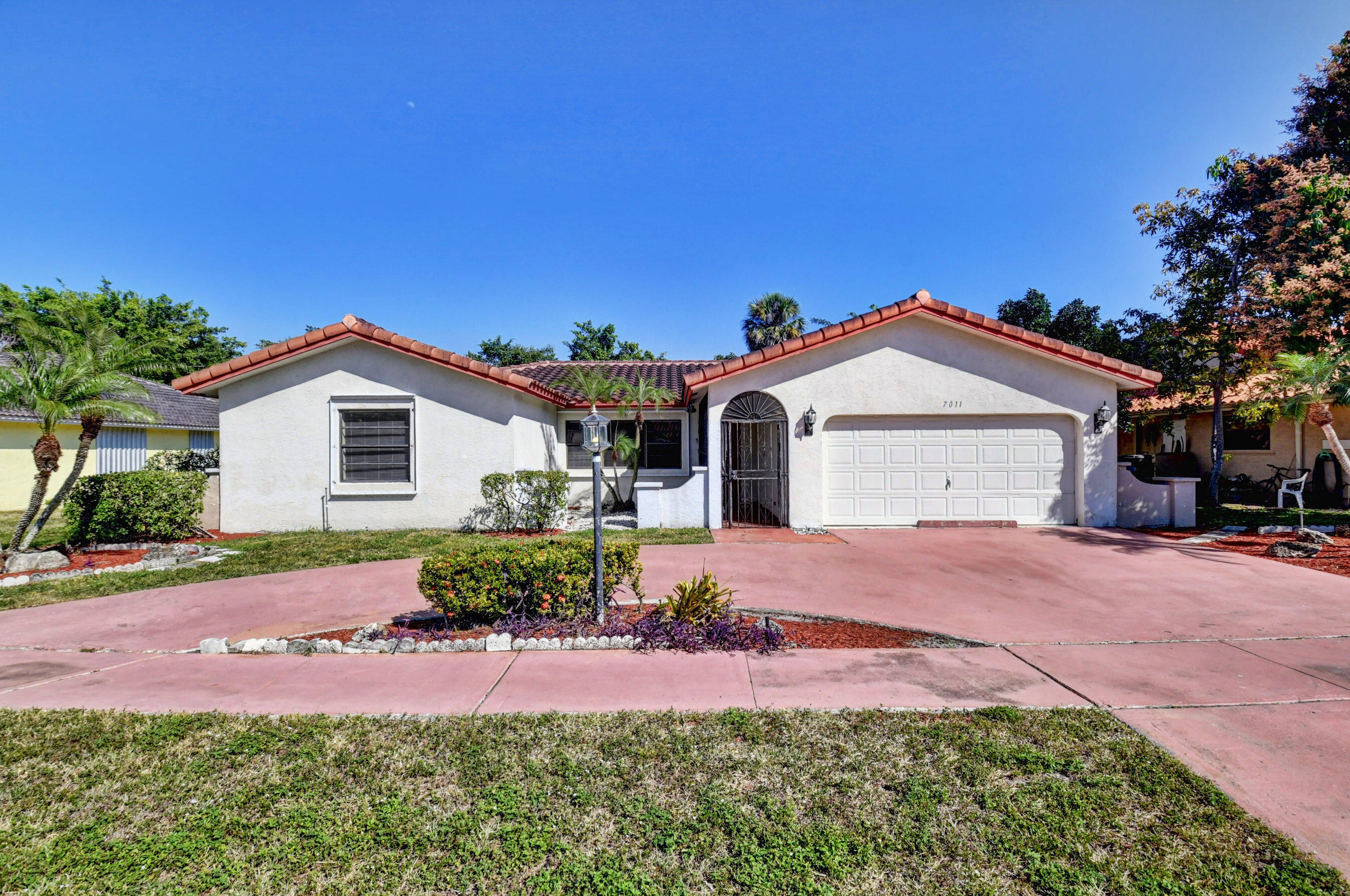 Foto de propiedad en 7011 San Sebastian Circle, Boca Raton, FL 33433 Boca Raton con MLS# 