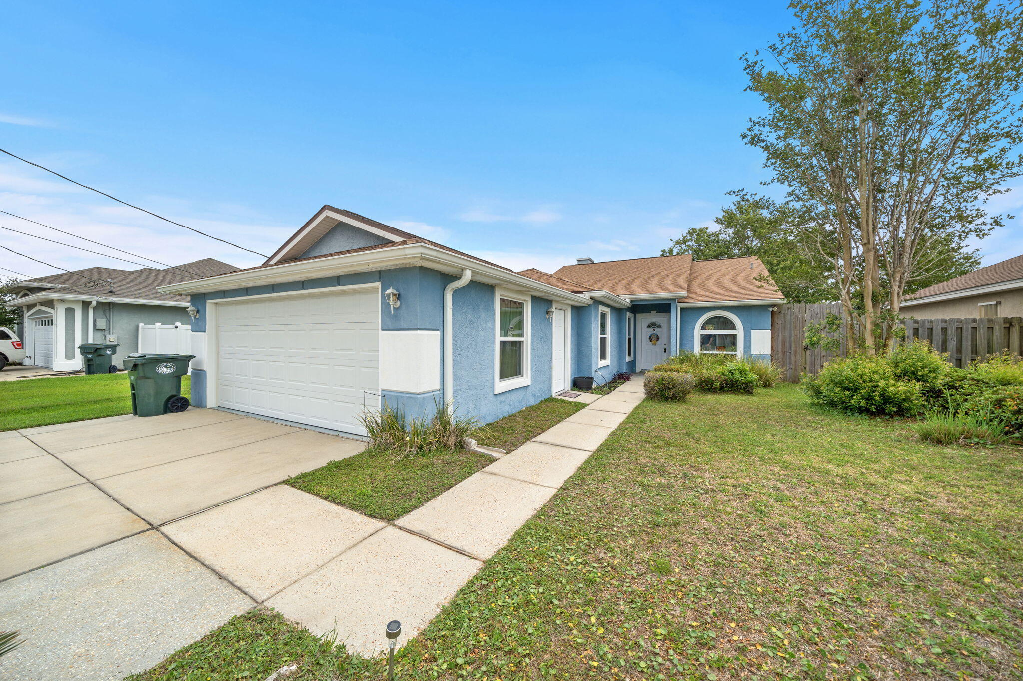 Foto de propiedad en 1407 Rhode Island Avenue, Lynn Haven, FL 32444 Lynn Haven con MLS# 
