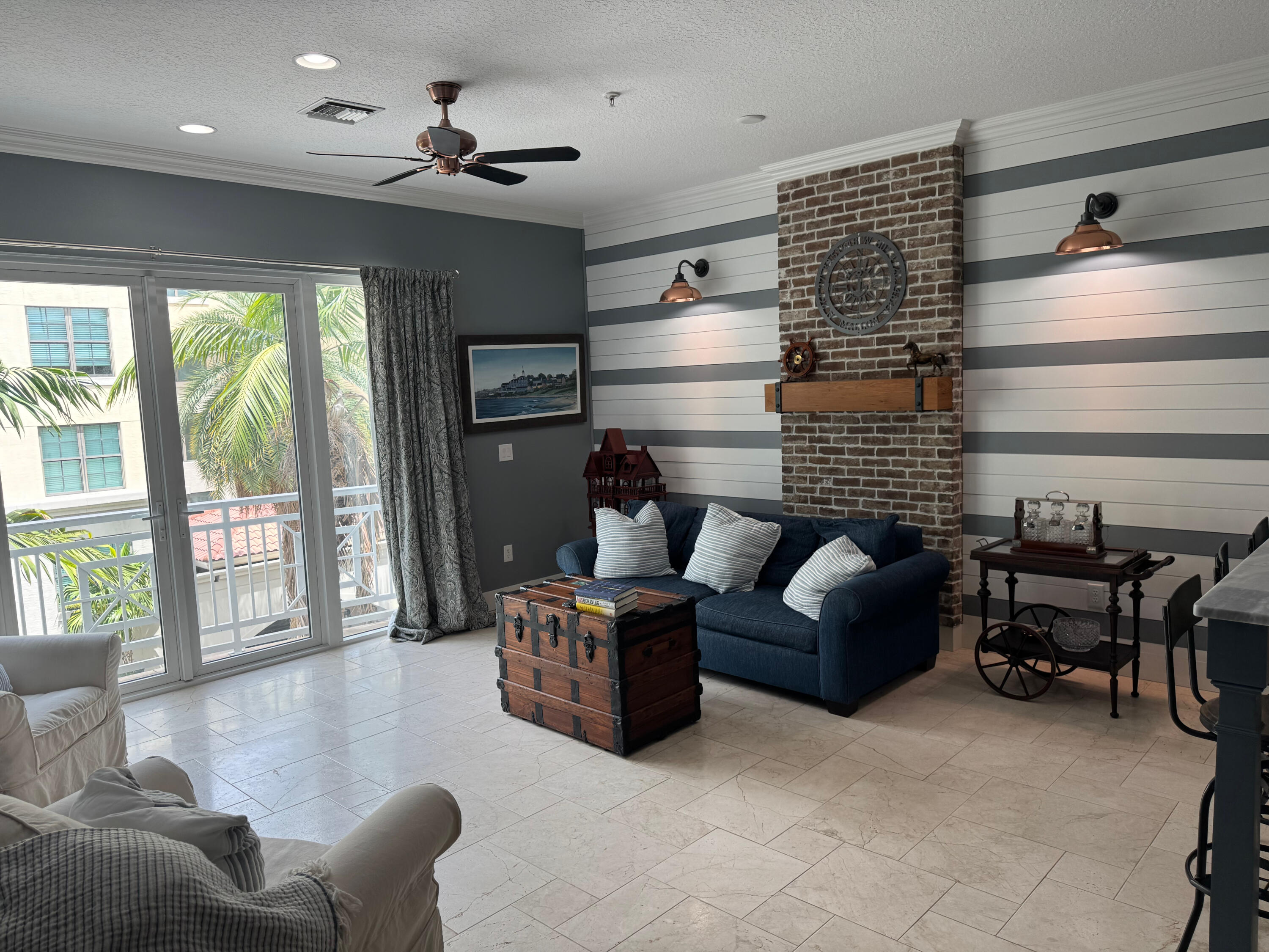 Foto de propiedad en 12 SE 1st Avenue 302, Delray Beach, FL 33444 Delray Beach con MLS# 