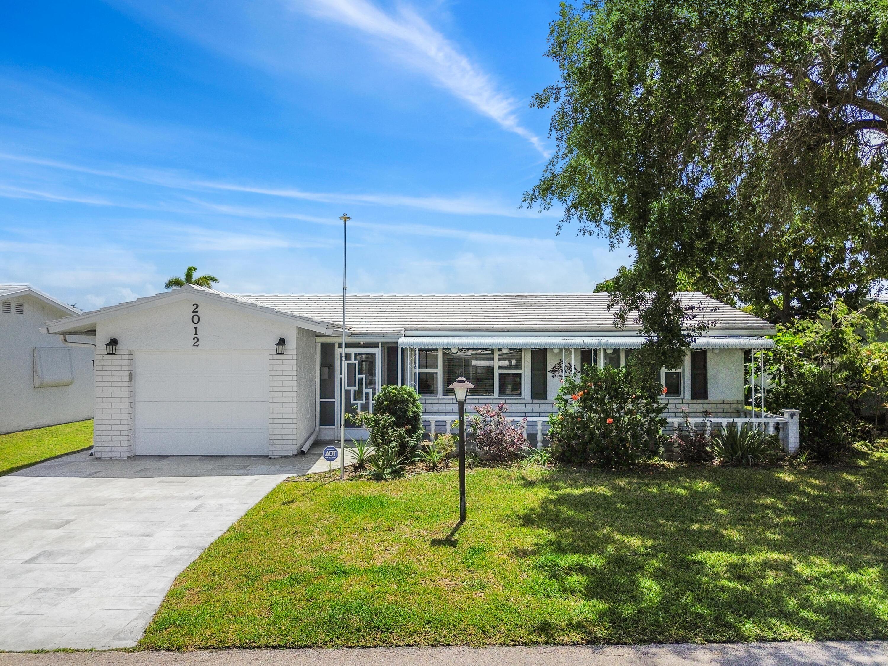 Foto de propiedad en 2012 SW 17th Avenue, Boynton Beach, FL 33426 Boynton Beach con MLS# 