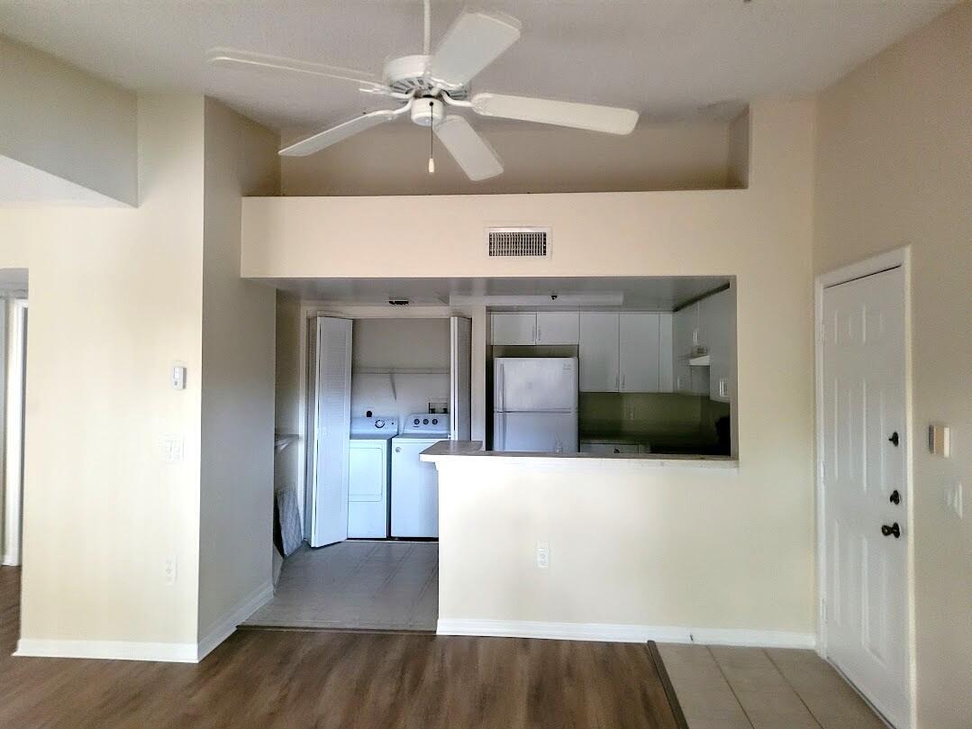 Foto de propiedad en 4195 N Haverhill Road 324, West Palm Beach, FL 33417 West Palm Beach con MLS# 