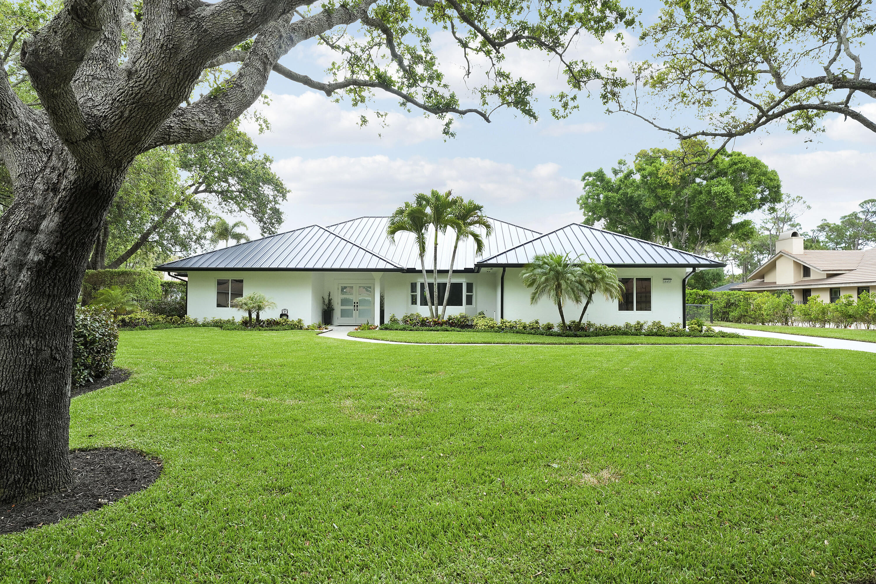 Foto de propiedad en 18457 SE Heritage Oaks Lane, Jupiter, FL 33469 Jupiter con MLS# 