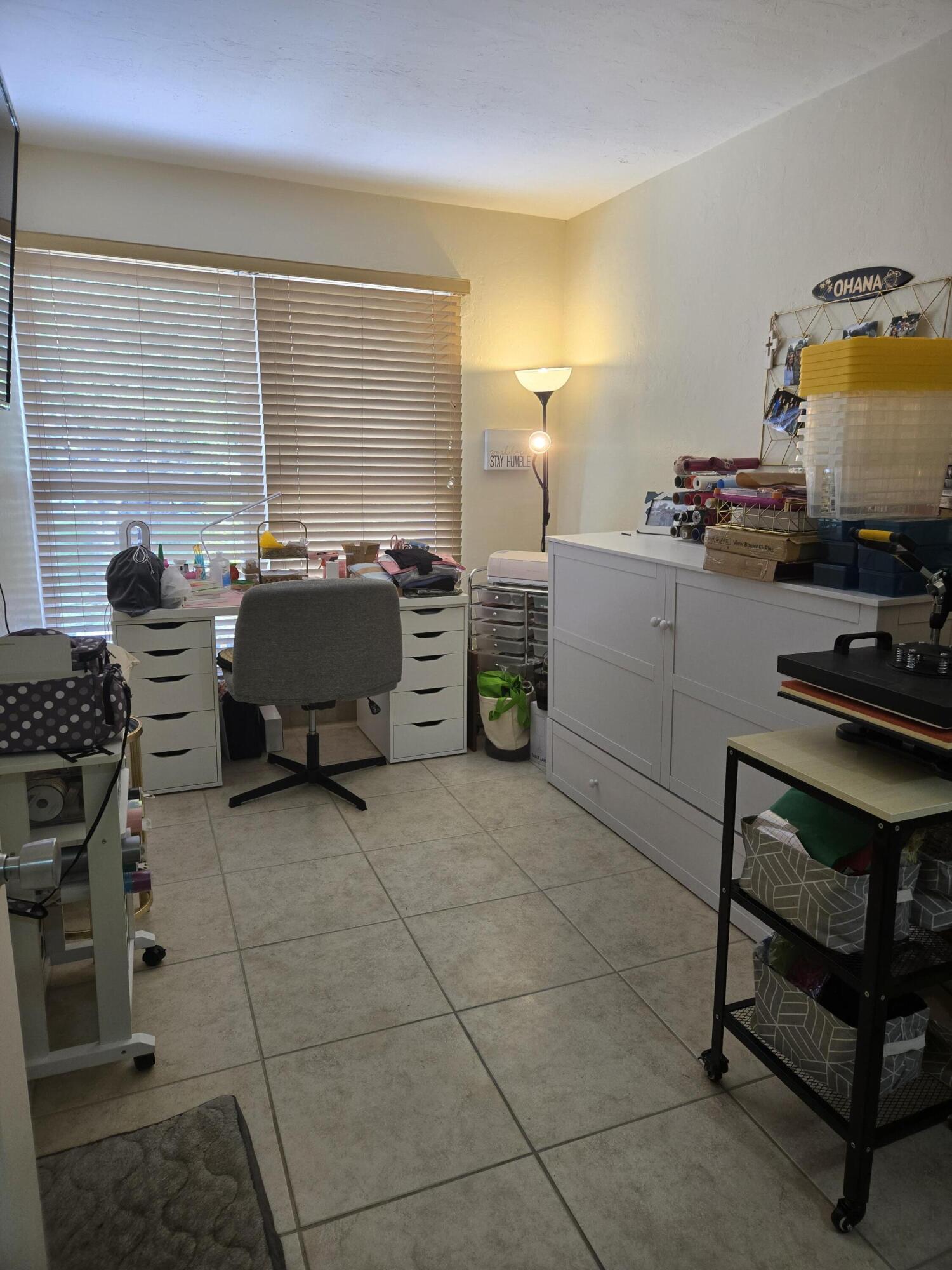 Foto de propiedad en 8324 SW 103rd Avenue, Miami, FL 33173 Miami con MLS# 