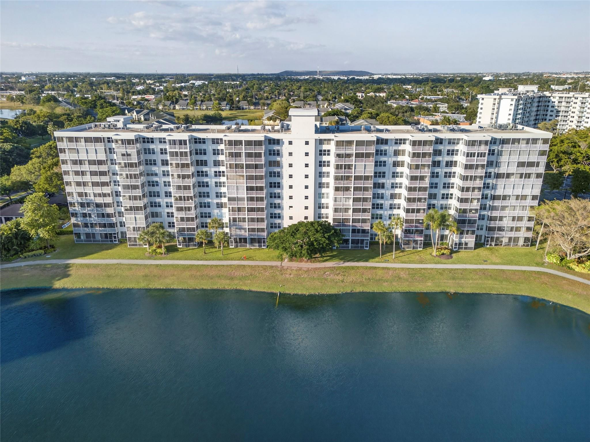 Foto de propiedad en 2900 N Course Drive 607, Pompano Beach, FL 33069 Pompano Beach con MLS# 