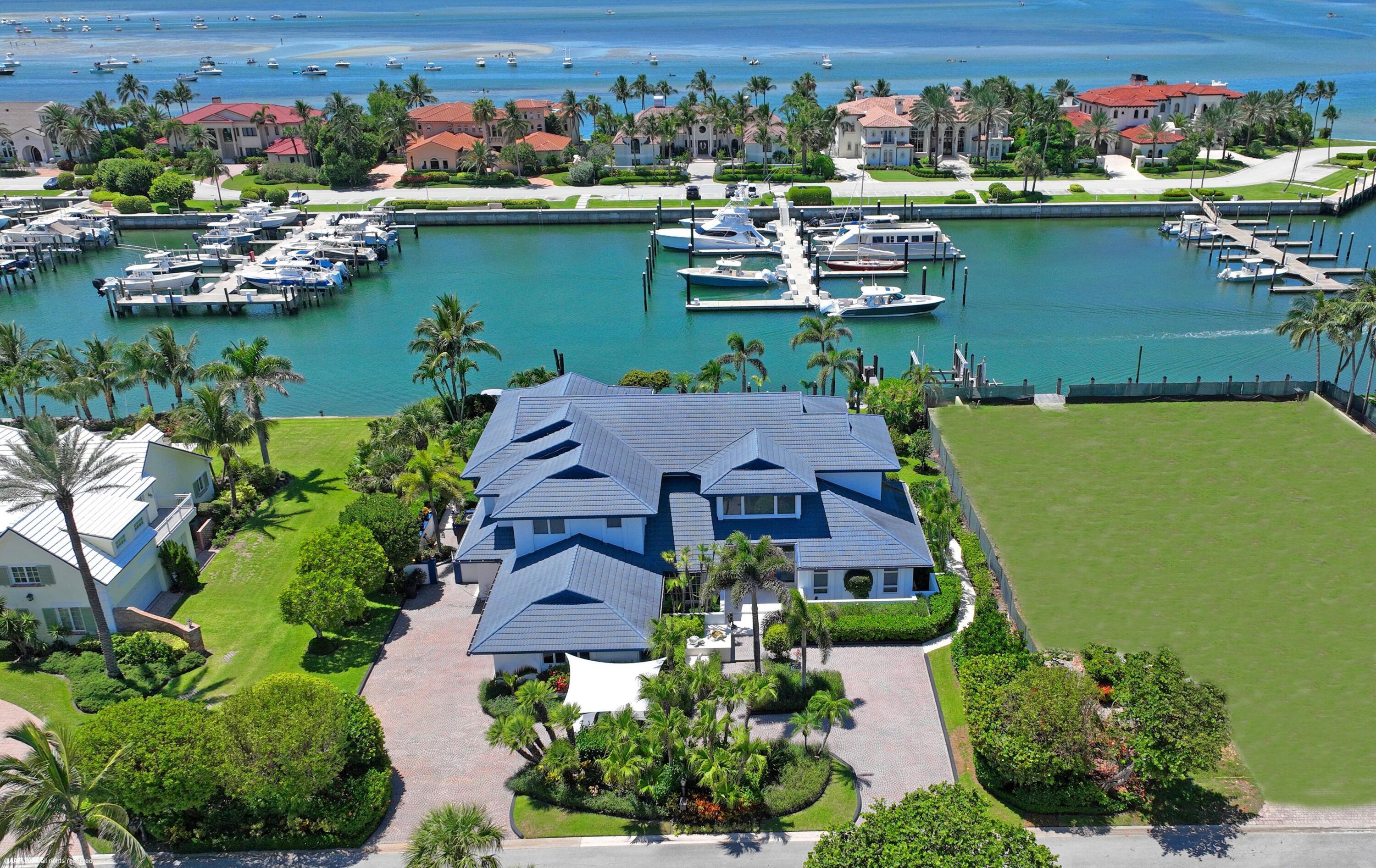 Foto de propiedad en 6819 SE South Marina Way, Stuart, FL 34996 Stuart con MLS# 