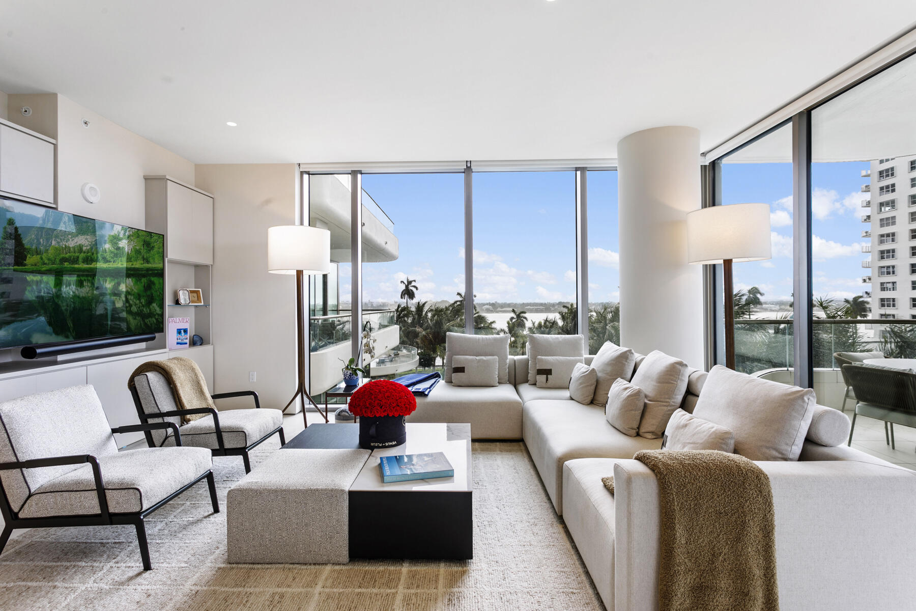 Foto de propiedad en 200 Arkona Court 402, West Palm Beach, FL 33401 West Palm Beach con MLS# 