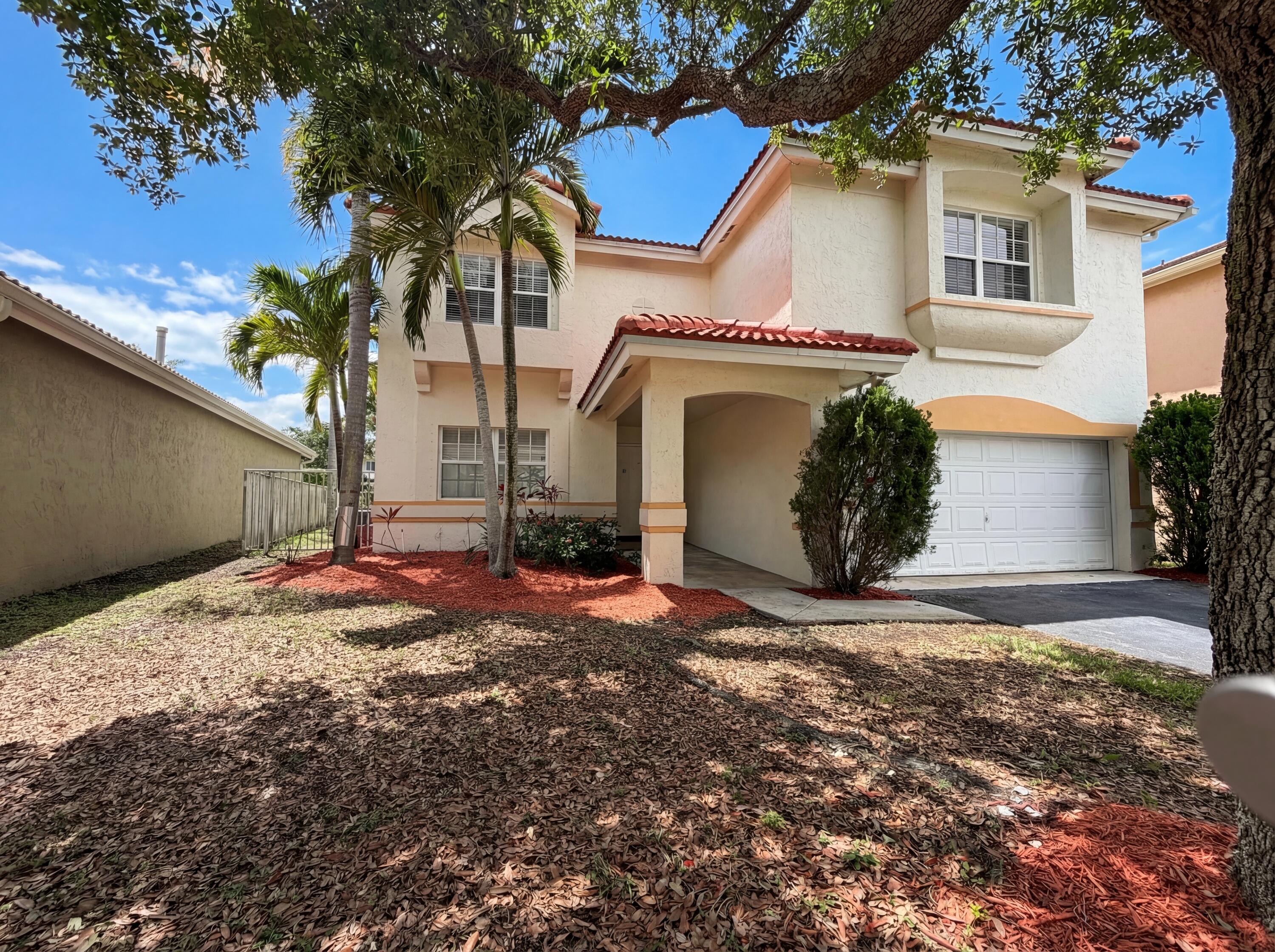 Foto de propiedad en 73 Gables Boulevard, Weston, FL 33326 Weston con MLS# 