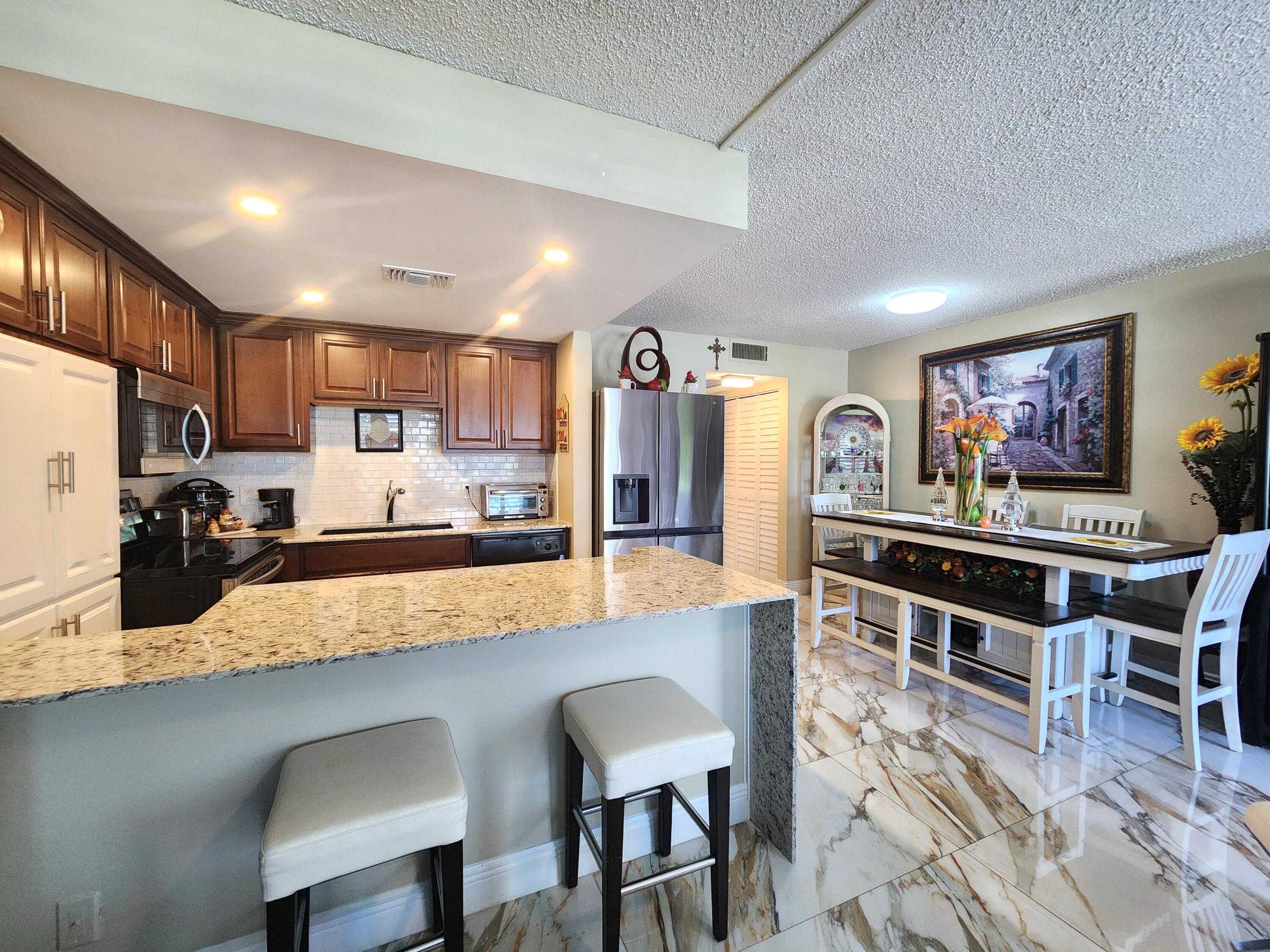 Foto de propiedad en 1012 Ellesmere A 1012, Deerfield Beach, FL 33442 Deerfield Beach con MLS# 
