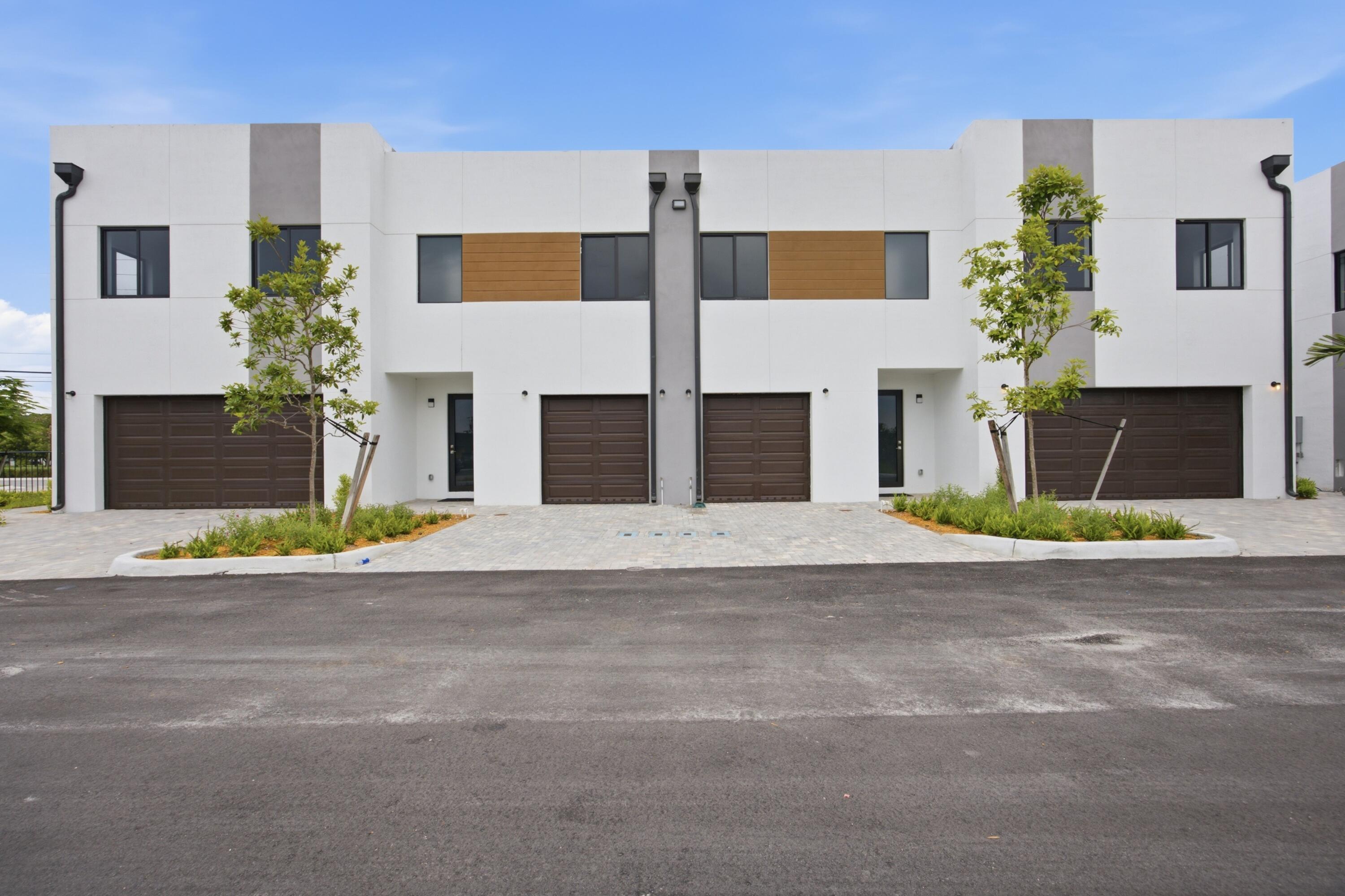 Foto de propiedad en 1546 NW 1st Avenue, Pompano Beach, FL 33060 Pompano Beach con MLS# 