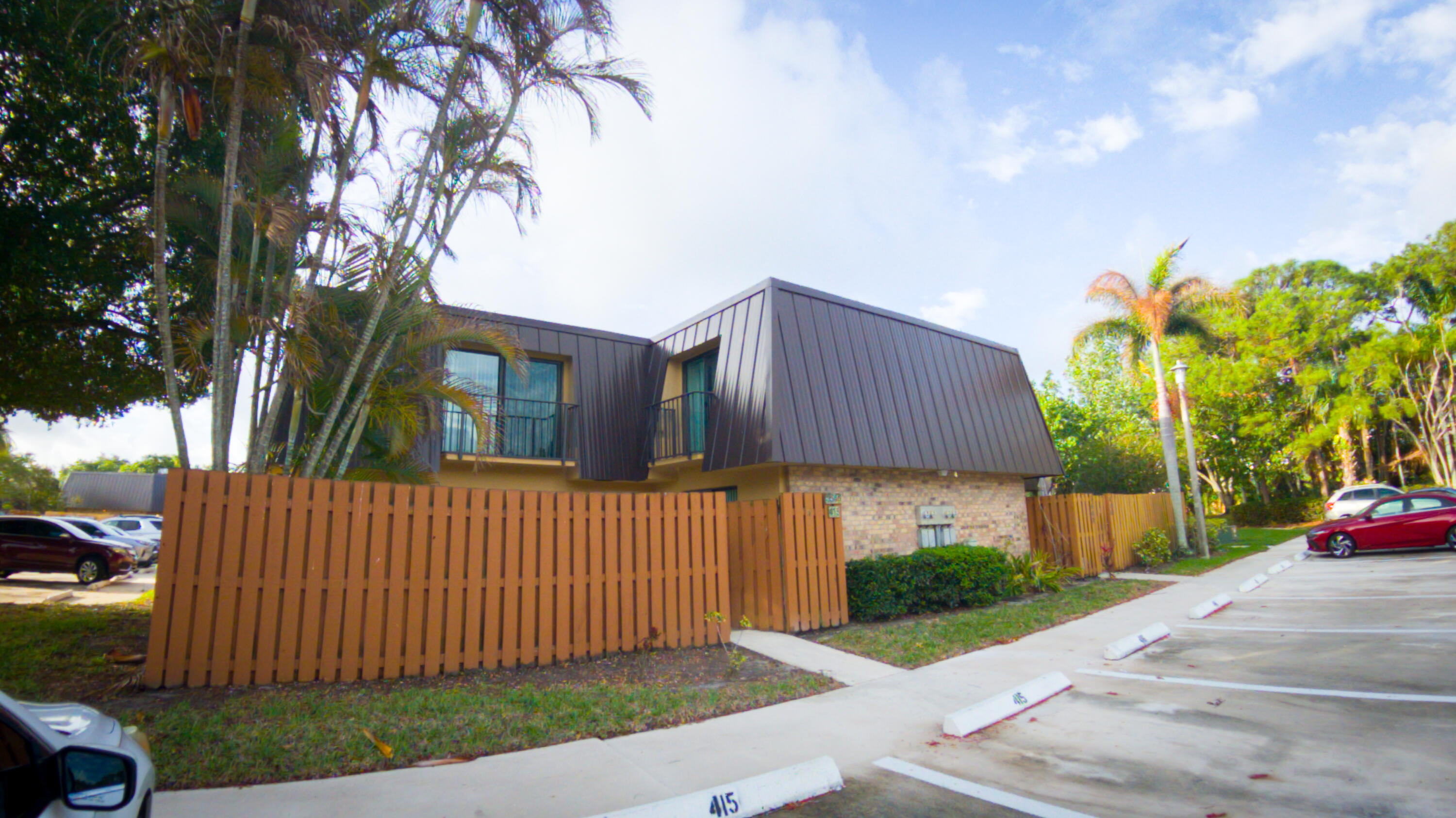 Foto de propiedad en 5646 SE Windsong Lane 415, Stuart, FL 34997 Stuart con MLS# 