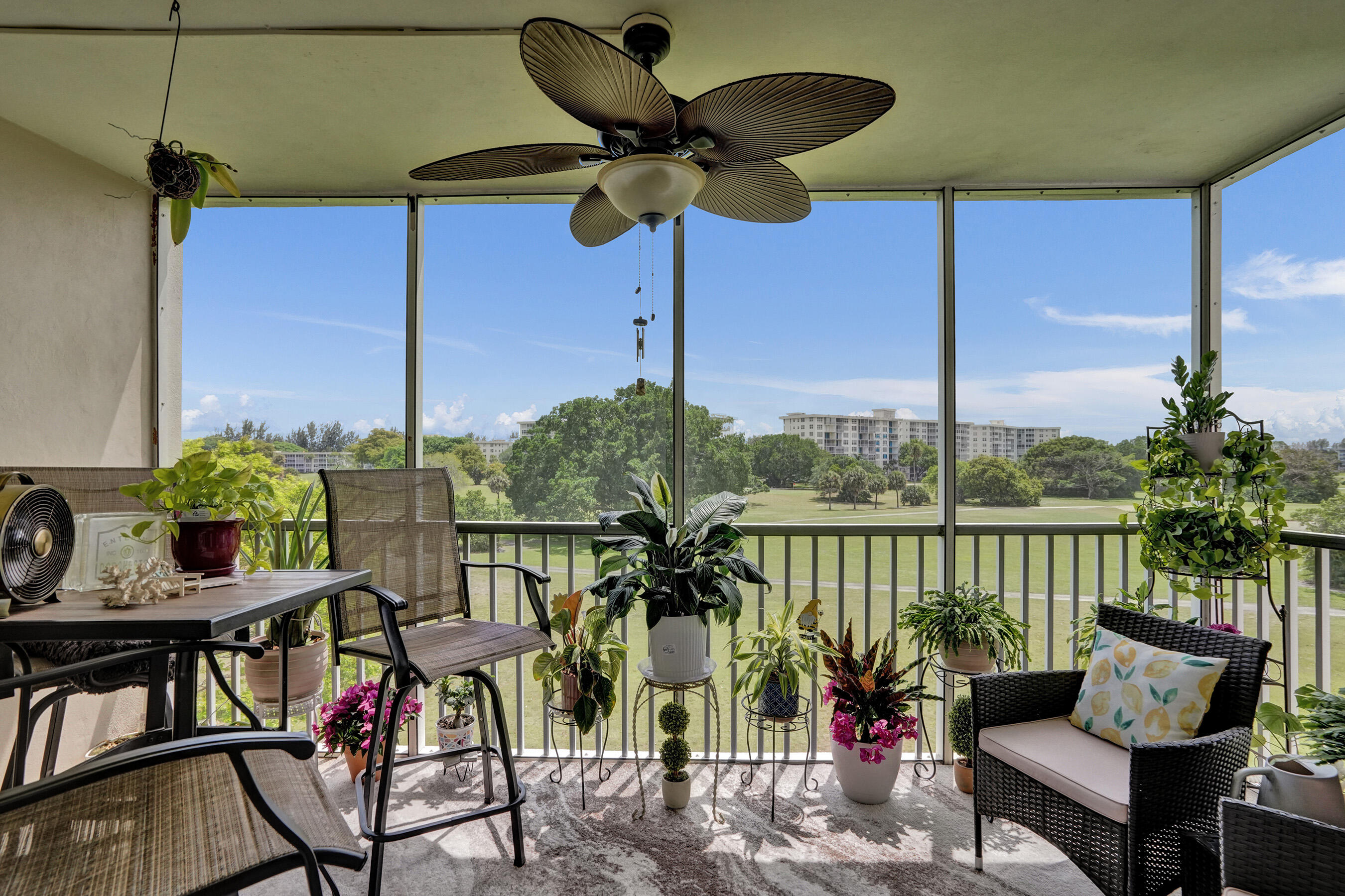 Foto de propiedad en 2850 N Palm Aire Drive 401, Pompano Beach, FL 33069 Pompano Beach con MLS# 