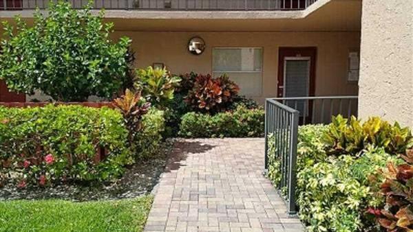Foto de propiedad en 370 NW 76th Avenue 104, Margate, FL 33063 Margate con MLS# 