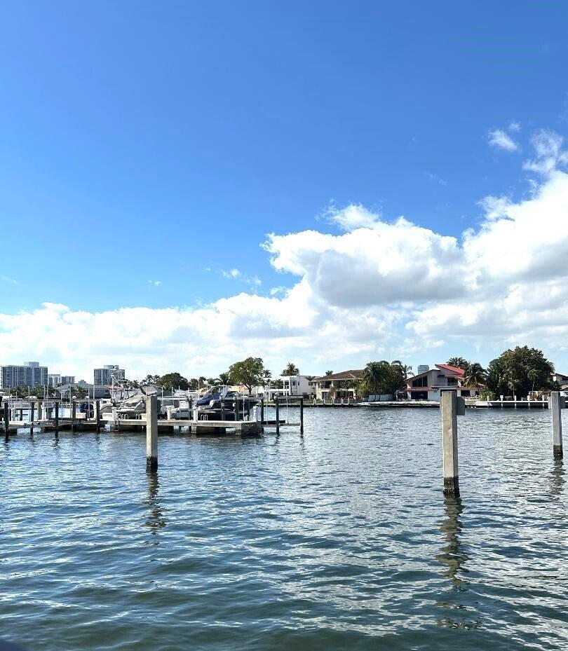 Foto de propiedad en 1945 S Ocean Drive 609, Hallandale Beach, FL 33009 Hallandale Beach con MLS# 