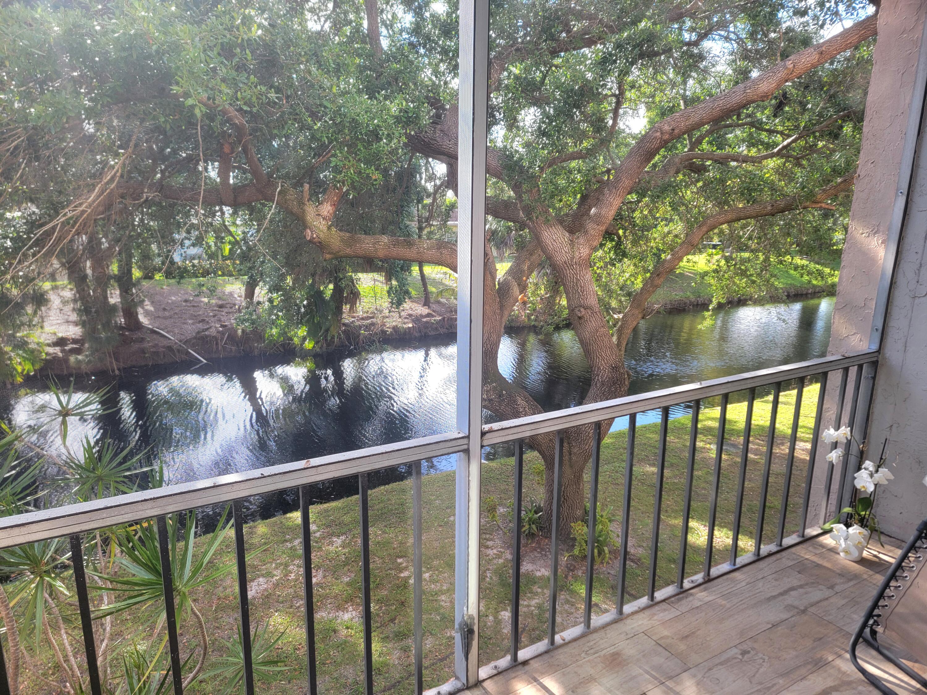 Foto de propiedad en 8260 SW 24th Street 6203, North Lauderdale, FL 33068 North Lauderdale con MLS# 