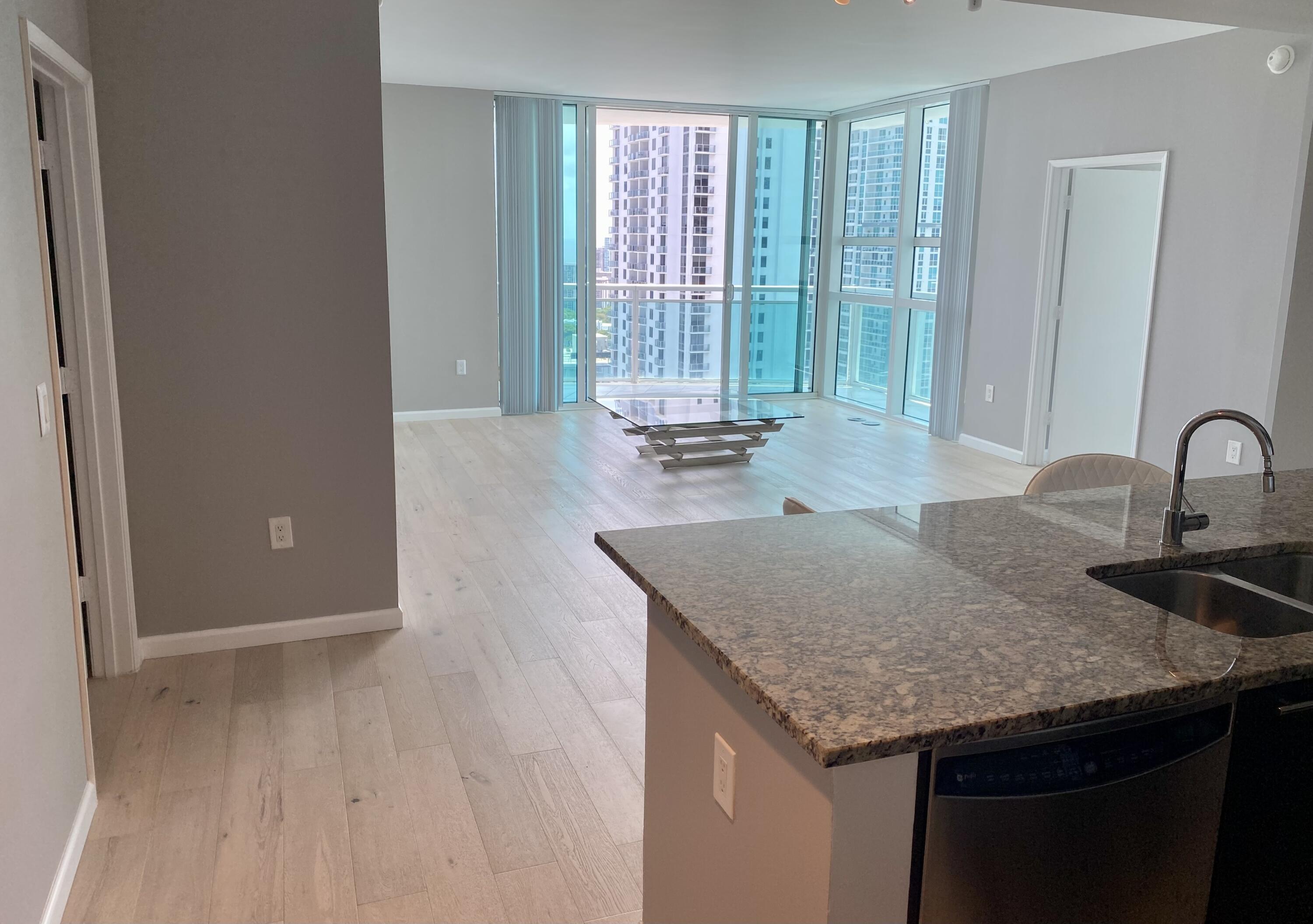 Foto de propiedad en 951 Brickell Avenue 3611, Miami, FL 33131 Miami con MLS# 