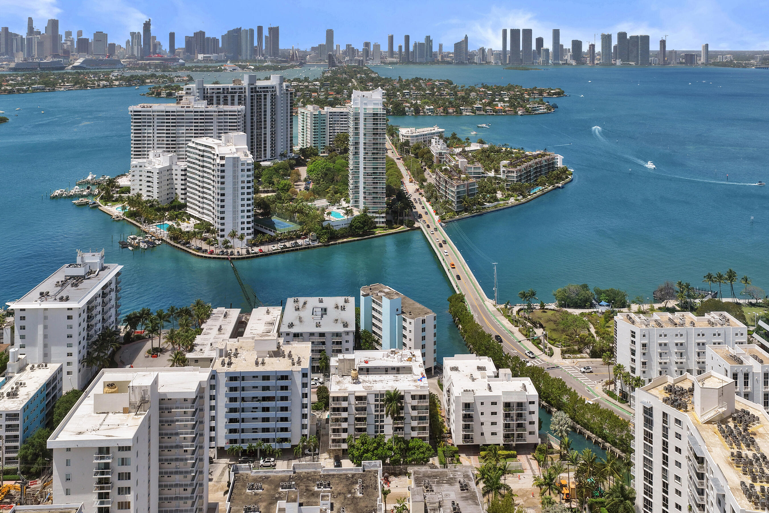 Foto de propiedad en 1670 Lincoln Court 3b, Miami Beach, FL 33139 Miami Beach con MLS# 