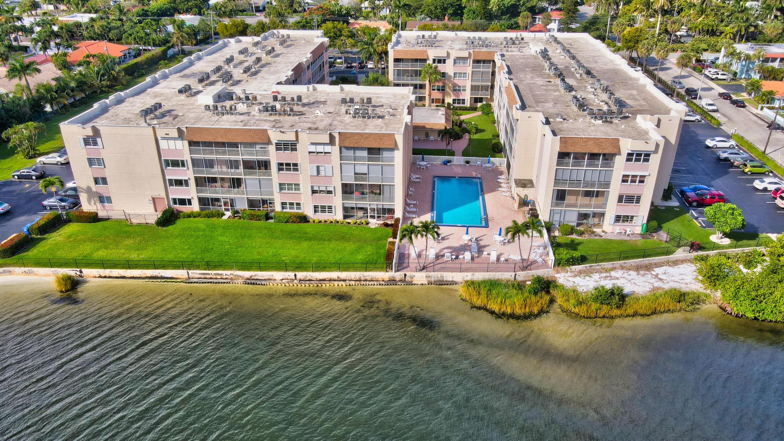 Alquilada 1502 S Lakeside Drive #414, Lake Worth Beach, FL 33460, Lake Worth Beach, FL 33460