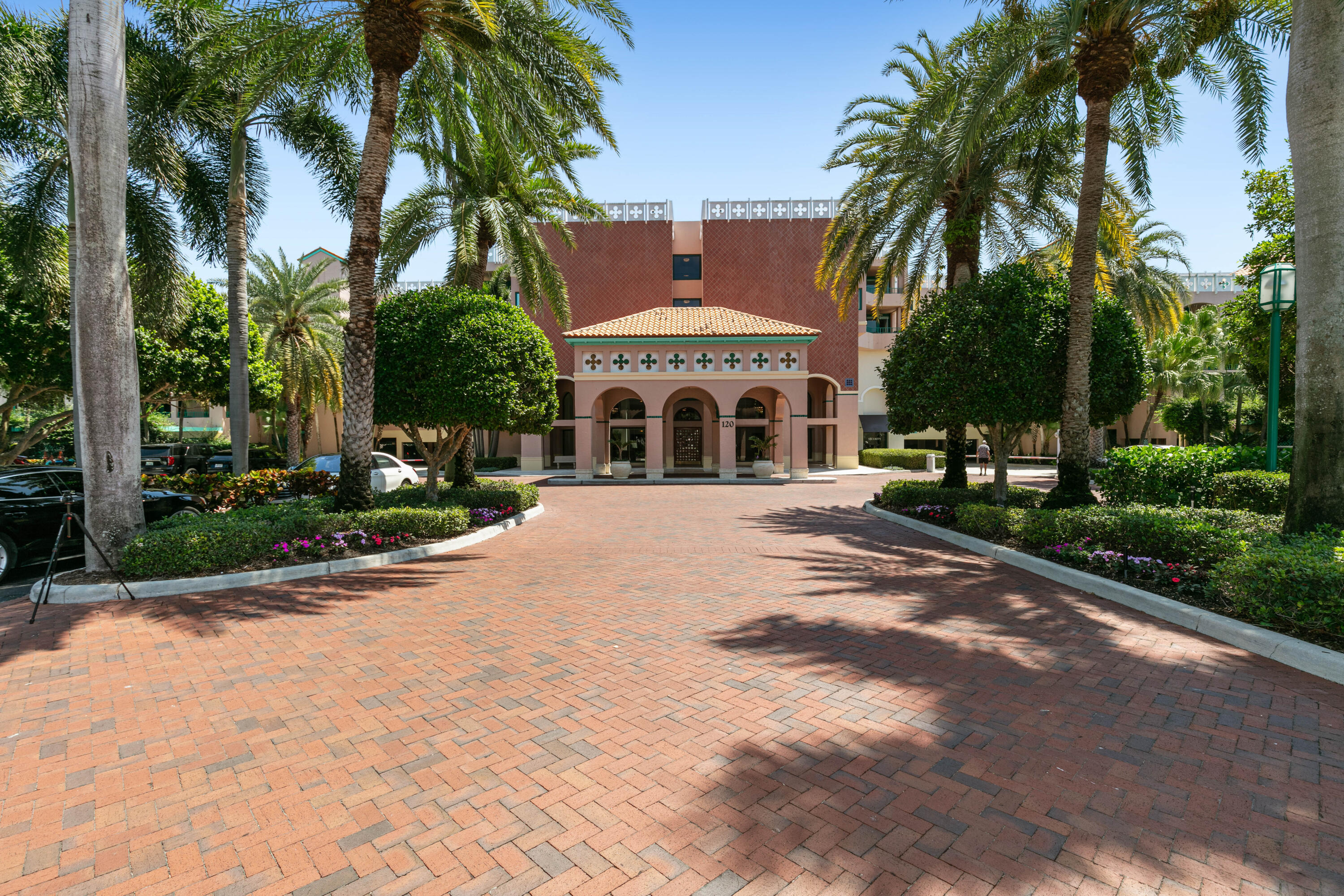 Foto de propiedad en 120 SE 5th Avenue E 127, Boca Raton, FL 33432 Boca Raton con MLS# 
