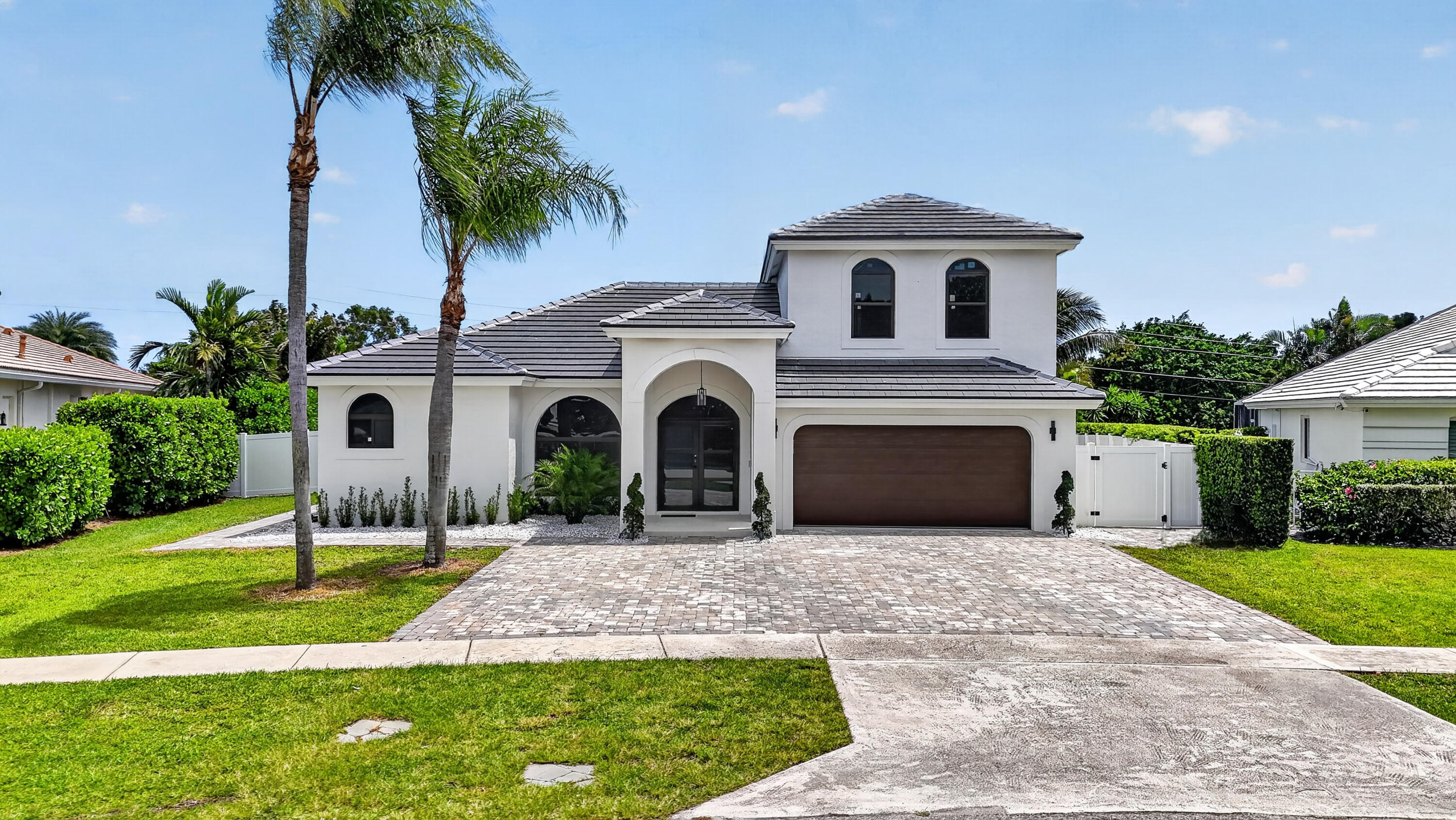 Foto de propiedad en 7548 Fairway Trail, Boca Raton, FL 33487 Boca Raton con MLS# 