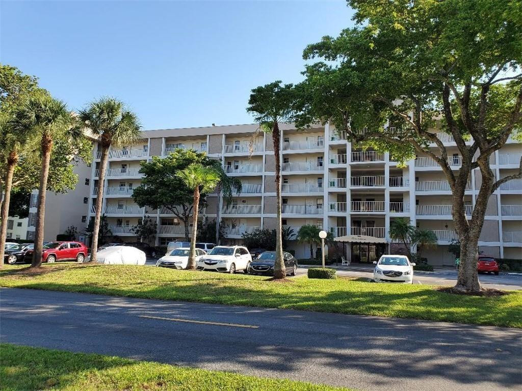Foto de propiedad en 3000 S Course Drive 505, Pompano Beach, FL 33069 Pompano Beach con MLS#