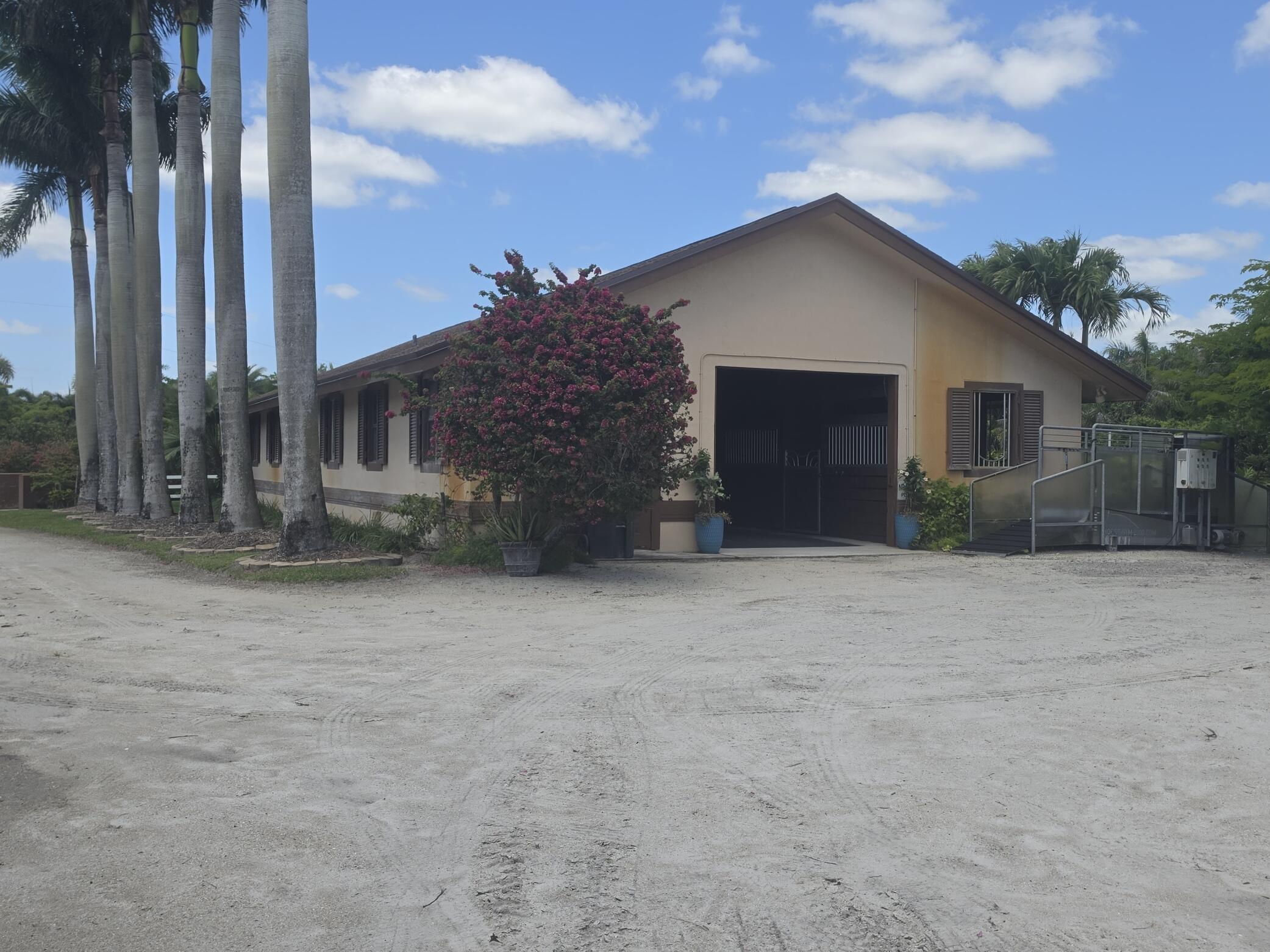 Foto de propiedad en 14127 Equestrian Way, Wellington, FL 33414 Wellington con MLS# 
