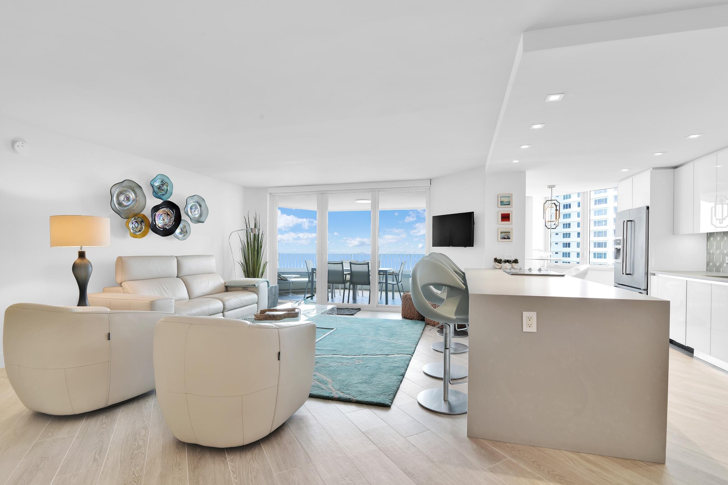 Foto de propiedad en 550 S Ocean Boulevard 1004, Boca Raton, FL 33432 Boca Raton con MLS# 